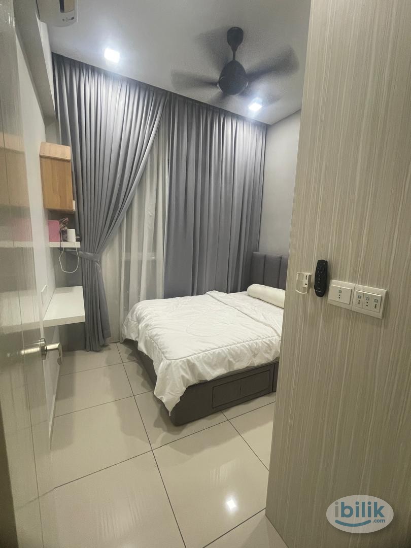 Middle Room at Imperial Residences, Sungai Ara - Image 1