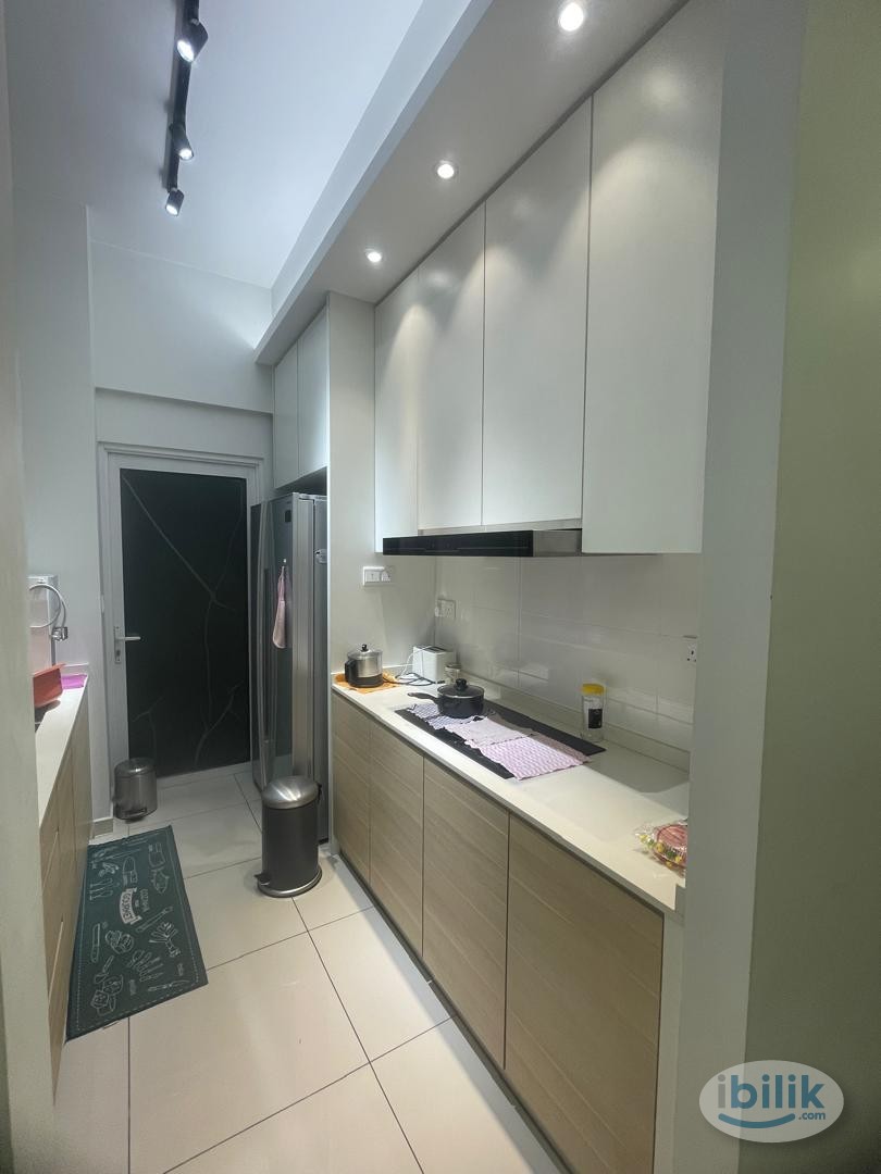 Middle Room at Imperial Residences, Sungai Ara - Image 4