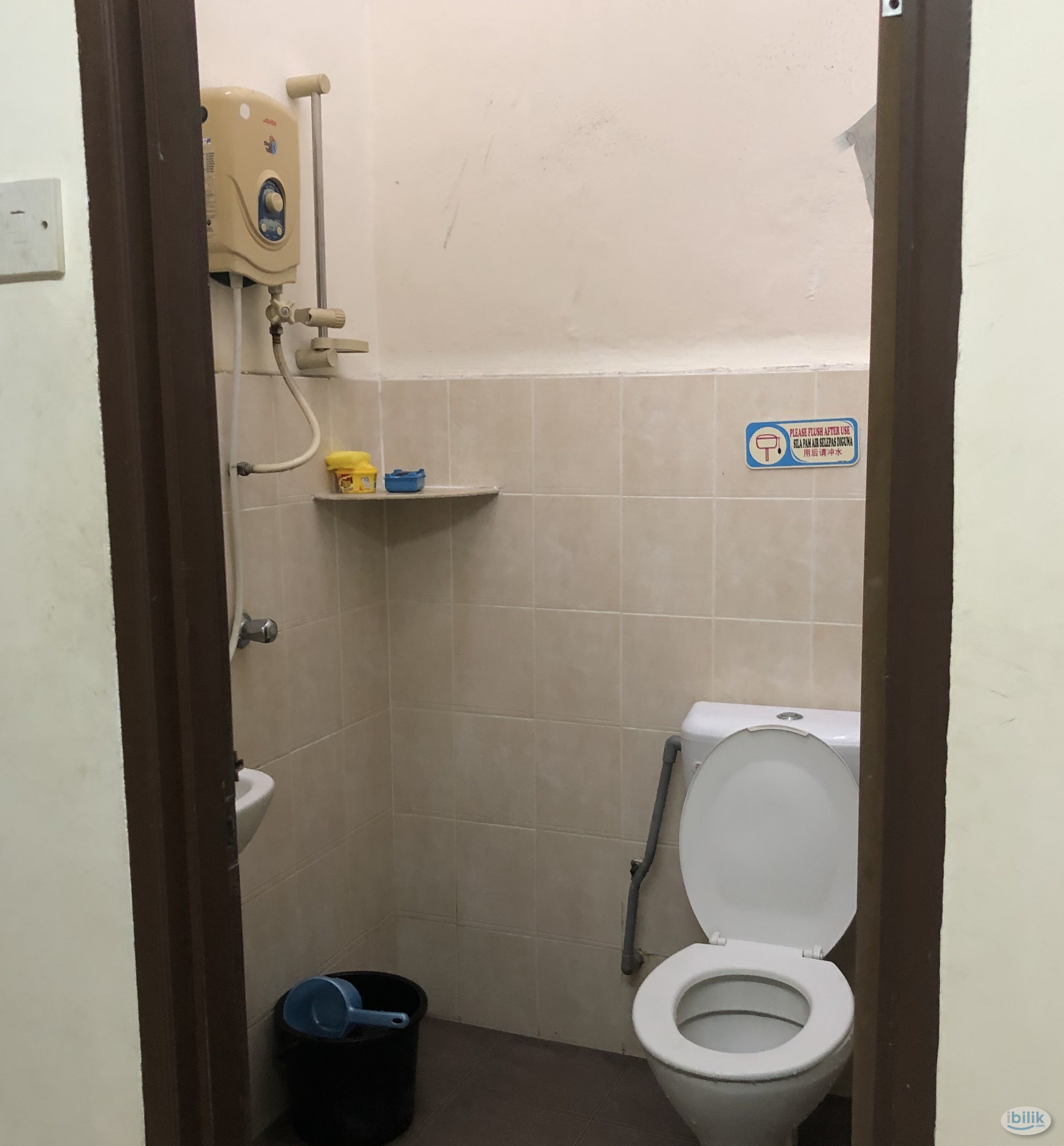 Middle Room at Taman Connaught, Cheras - Image 2