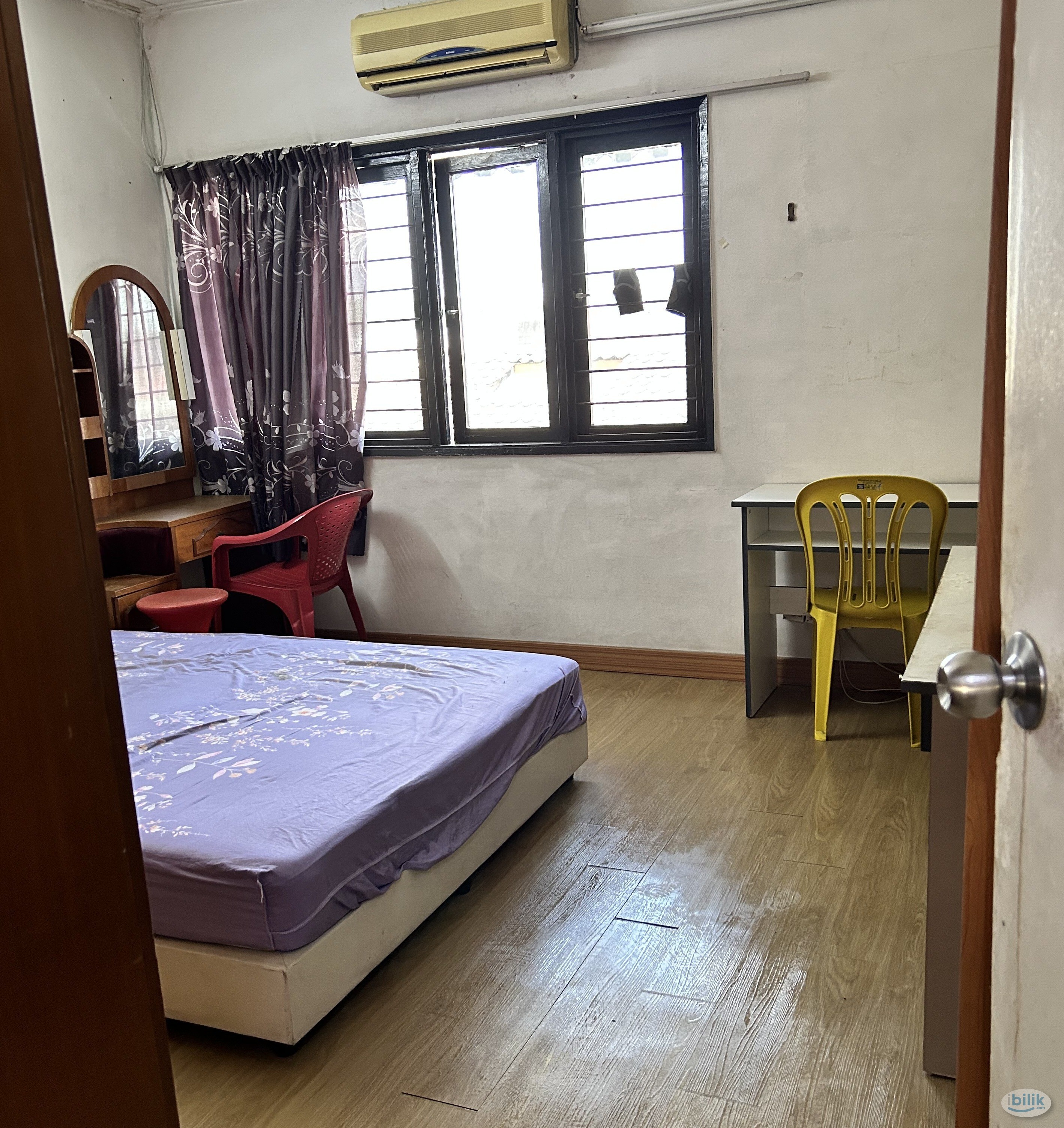 Middle Room at Taman Connaught, Cheras - Image 1