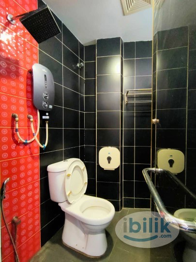 Single Room with Window and Private Bathroom @ SS 4d/2 near to LRT Kelana Jaya Station - Image 2