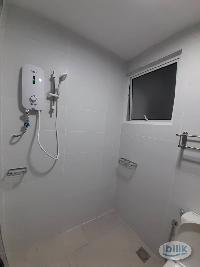 Middle Room at Nadayu 801 @ Subang Murni, Shah Alam - Image 3