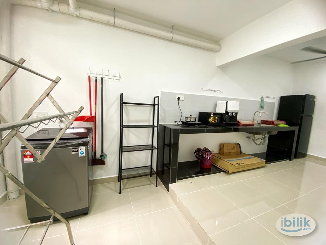Master Room Own Toilet at Taman Gasing Indah, Near Mid Valley - Image 2