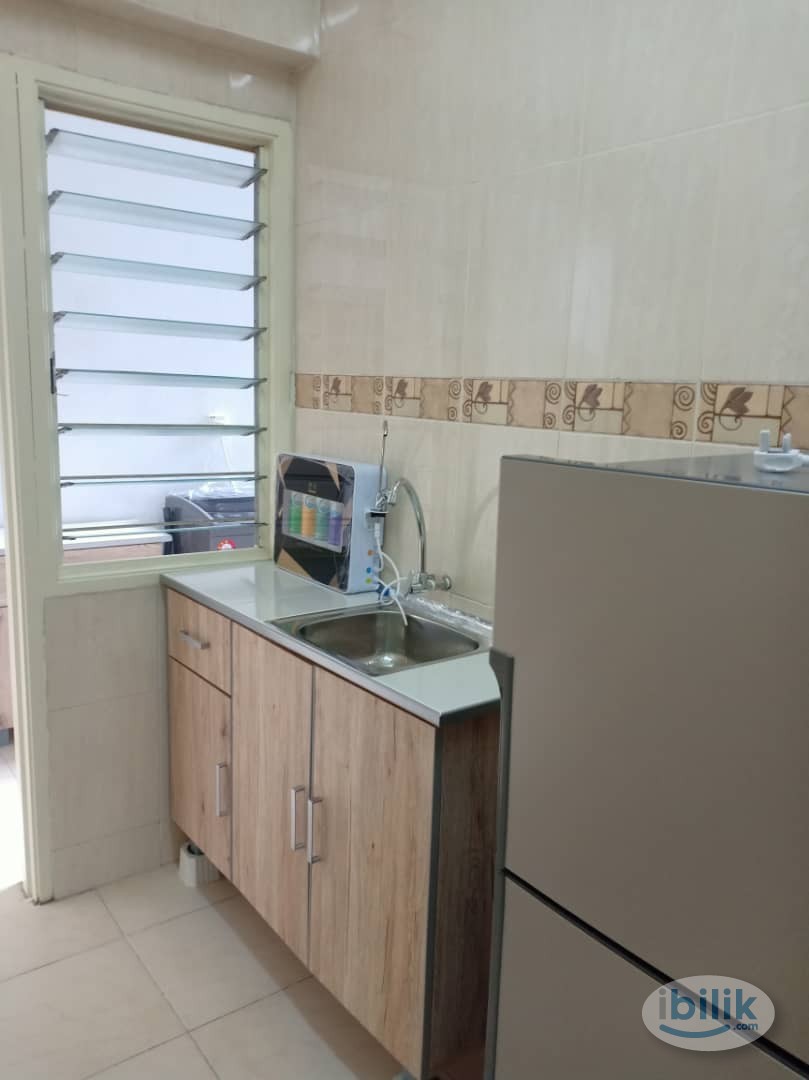 Medium Room @ Kepong Sentral (Female Unit) - Image 3