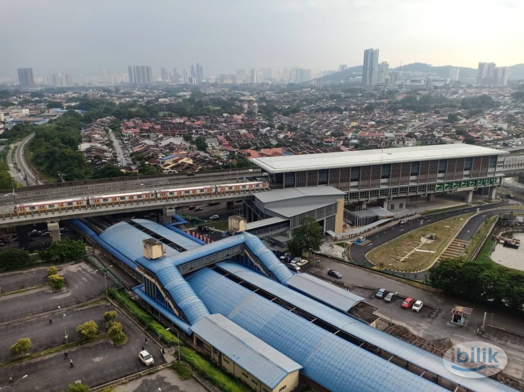 Medium Room @ Kepong Sentral (Female Unit) - Image 4