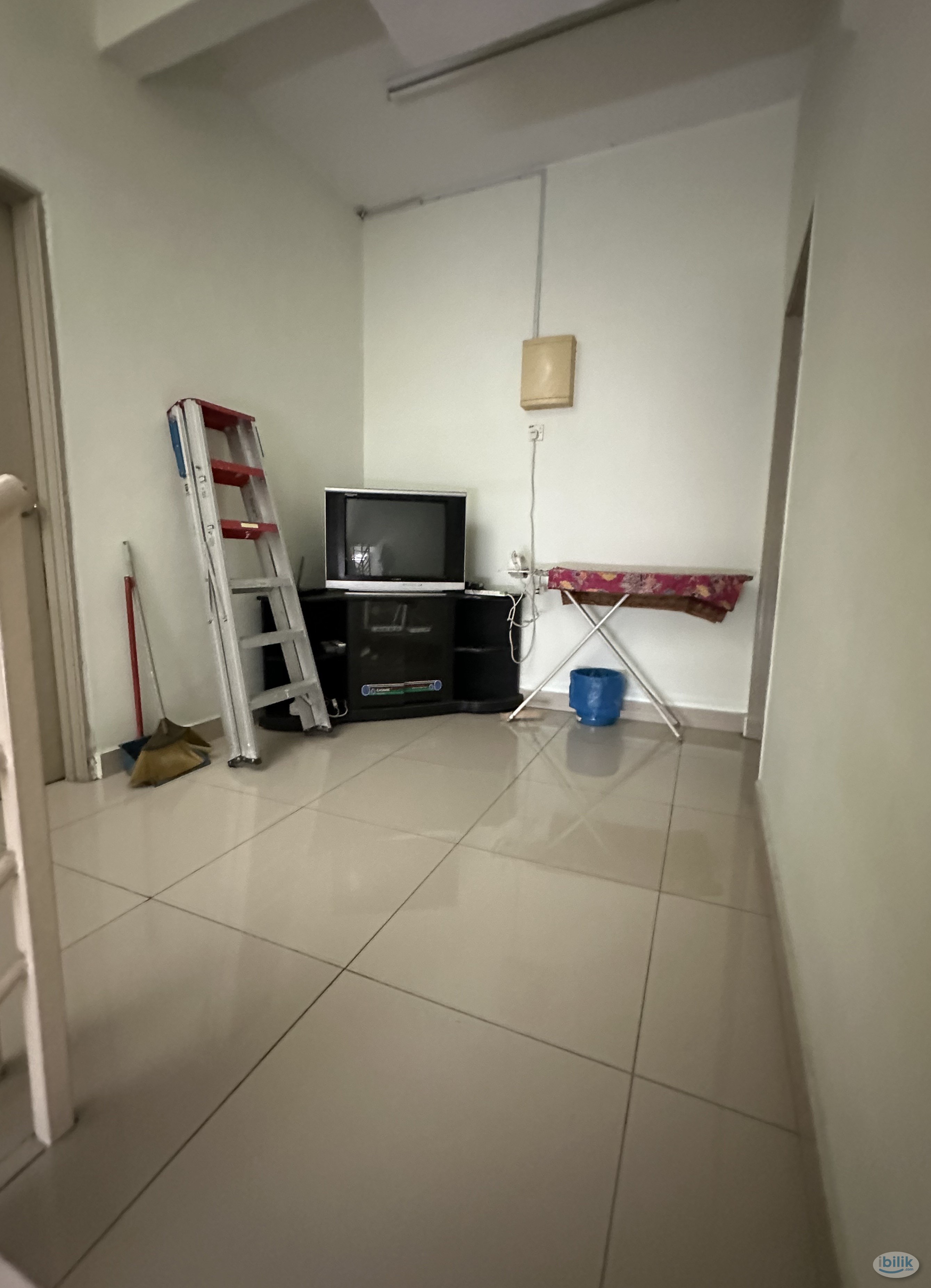 Room at Sungai Buloh, Selangor - Image 5