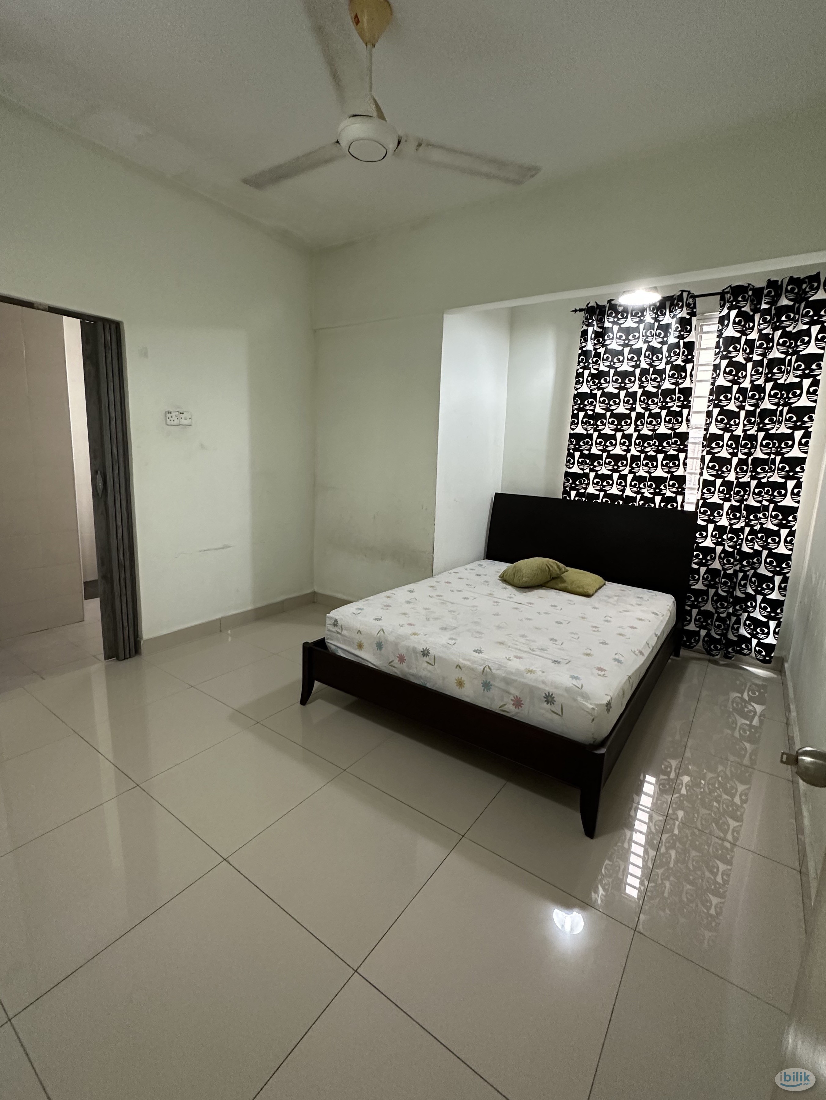 Master Room at Bukit Rahman Putra, Sungai Buloh - Image 5