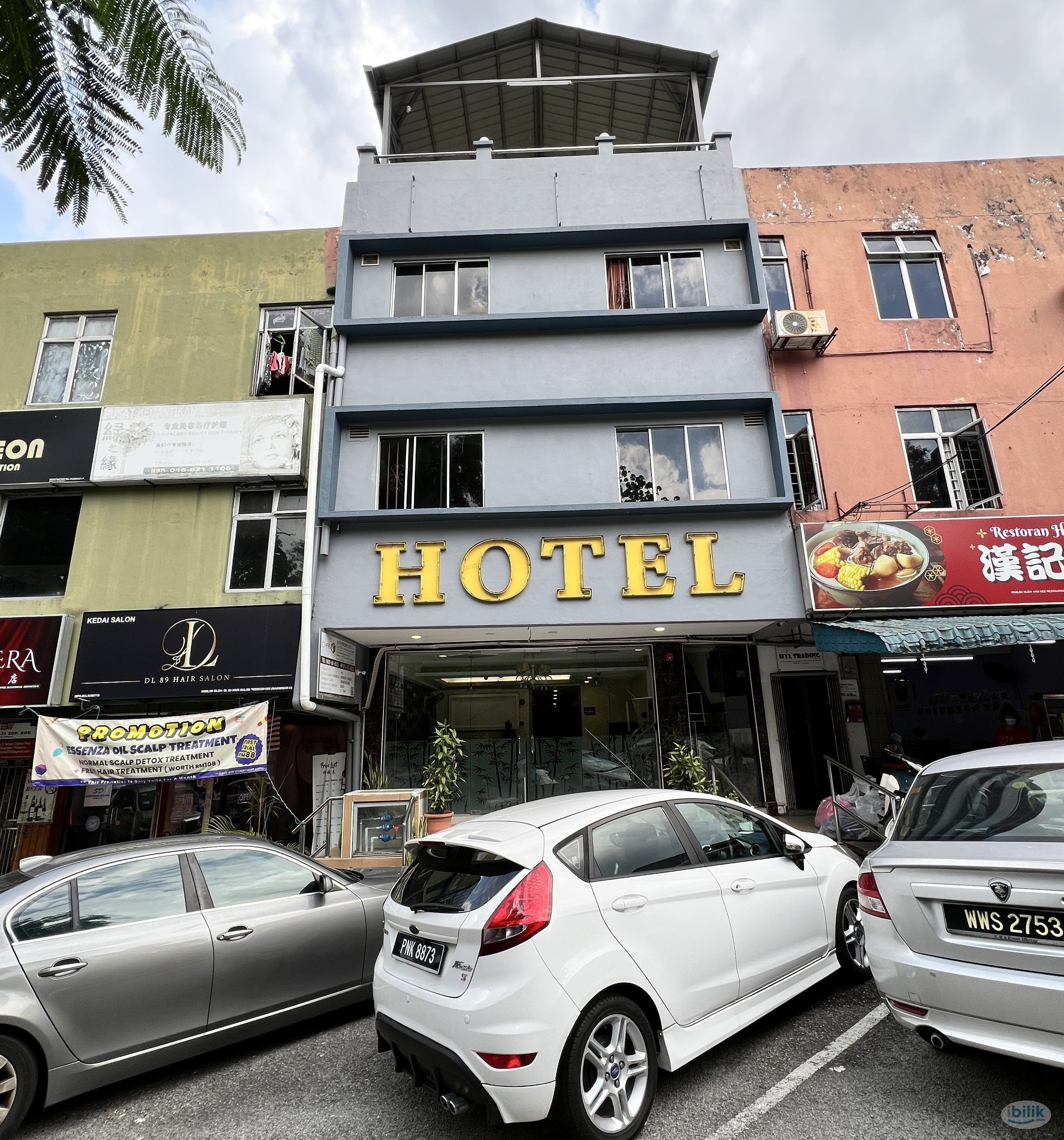Free Deposit! Available Master Room with Private Bathroom at Taman Connaught, Cheras - Image 1