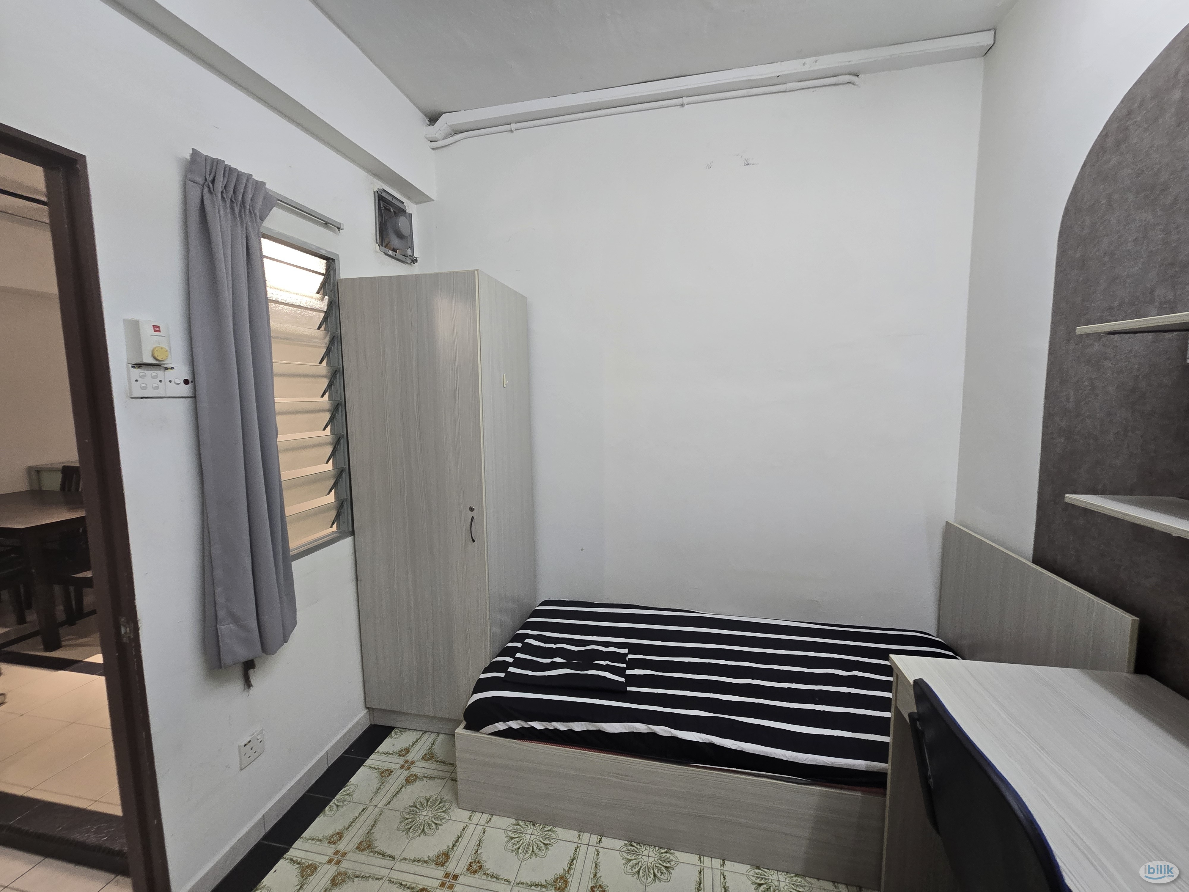 Taman Connaught Landed house 2 single Bed fully furnished room for rent - Image 2
