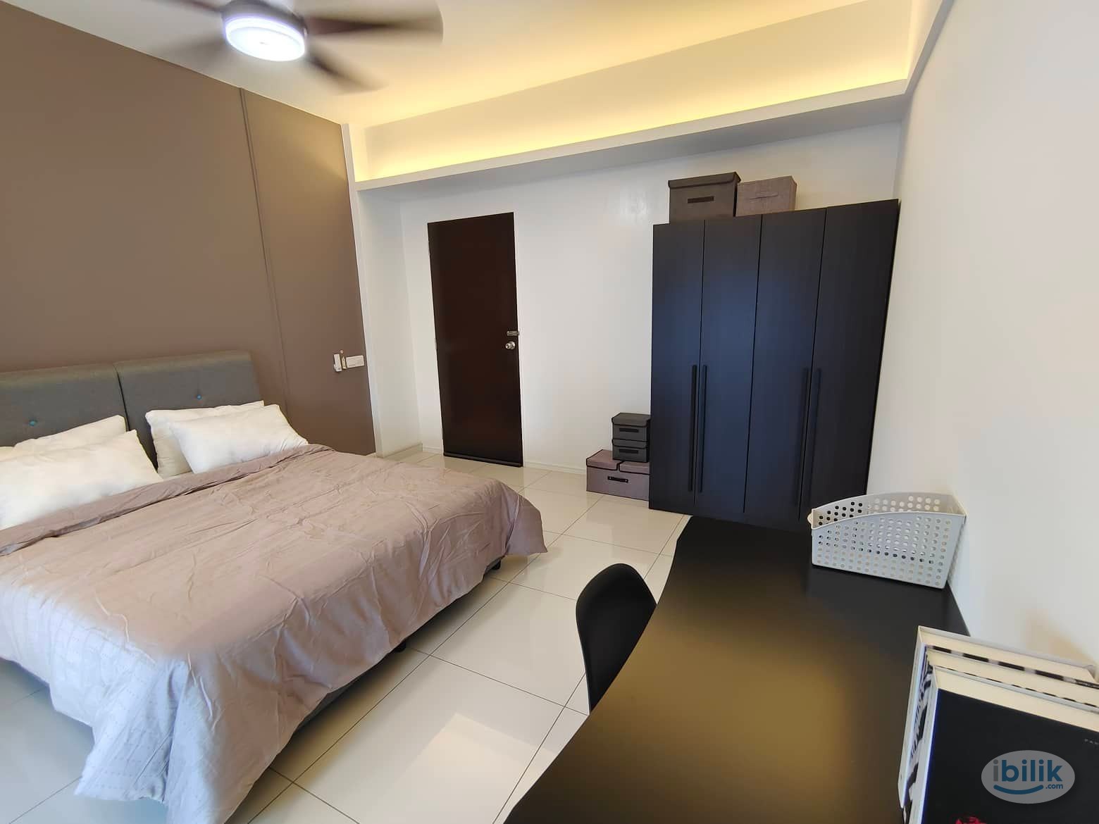 Spacious Middle Room at Mont Kiara - Image 2