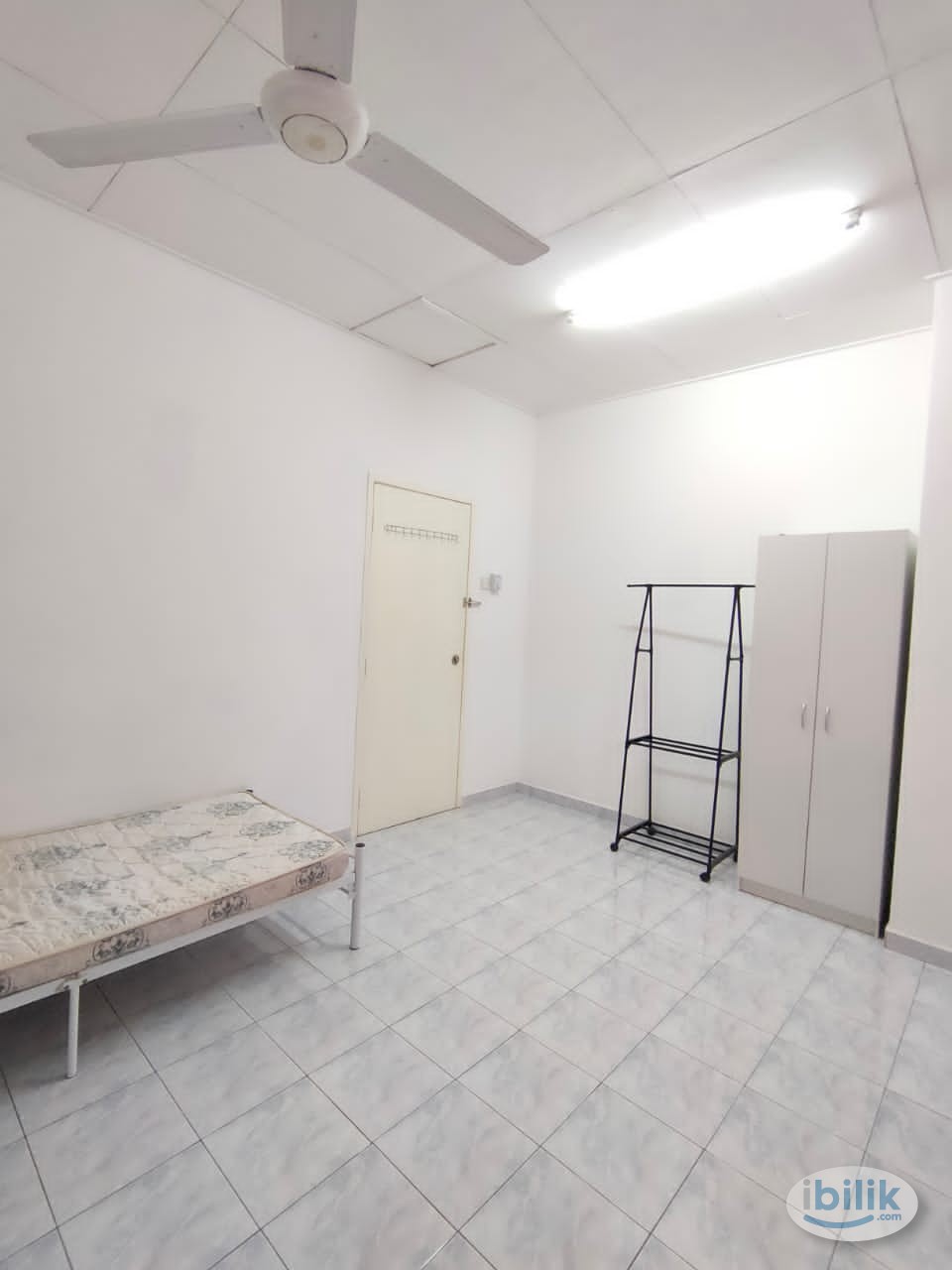 Female Unit Master Room at Setia Alam, Shah Alam - Image 2