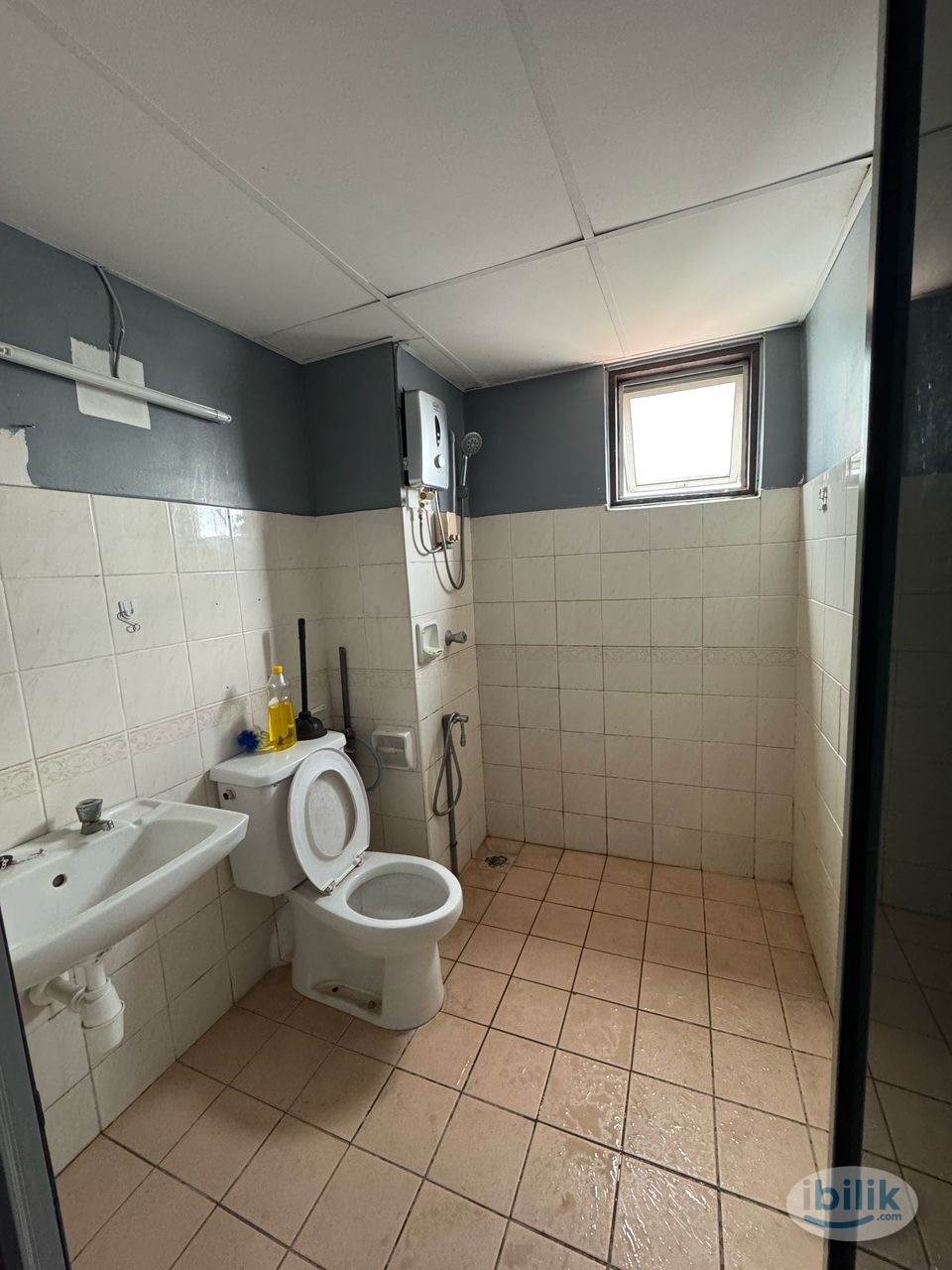 Master Room at Pantai Hillpark 2, Pantai - Image 2