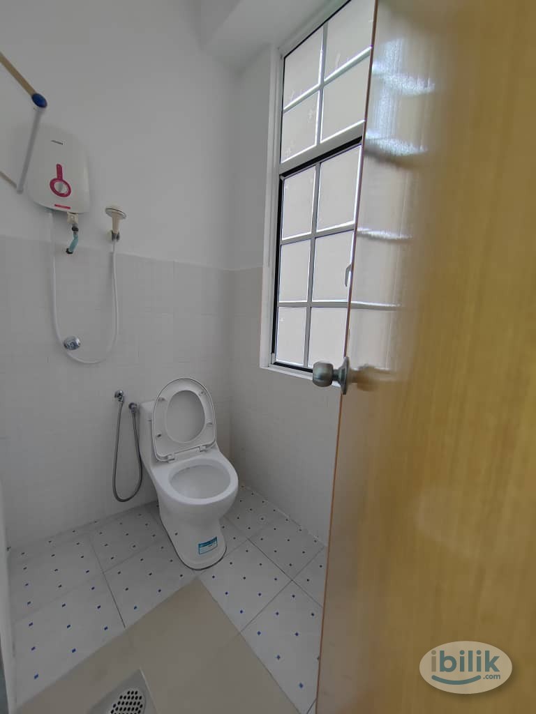 Room for Rent near UTAR Sungai Long | Suitable for Single Males/Females | RM500/month - Image 5