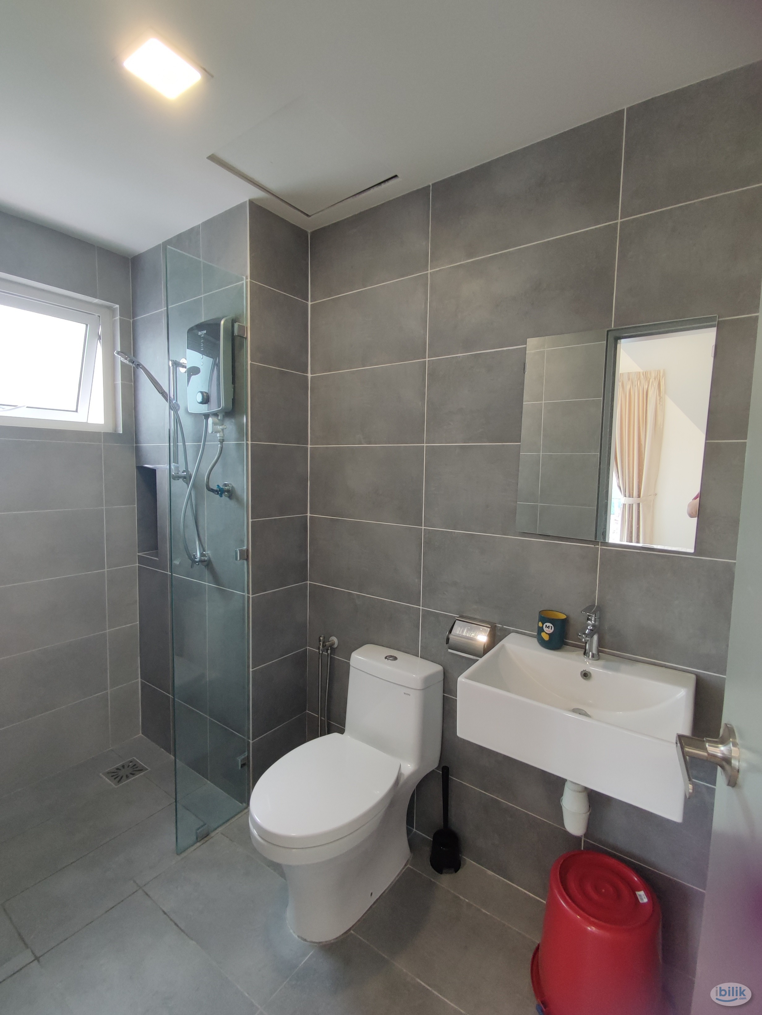 Master Room at 121 Residences, Petaling Jaya - Image 3