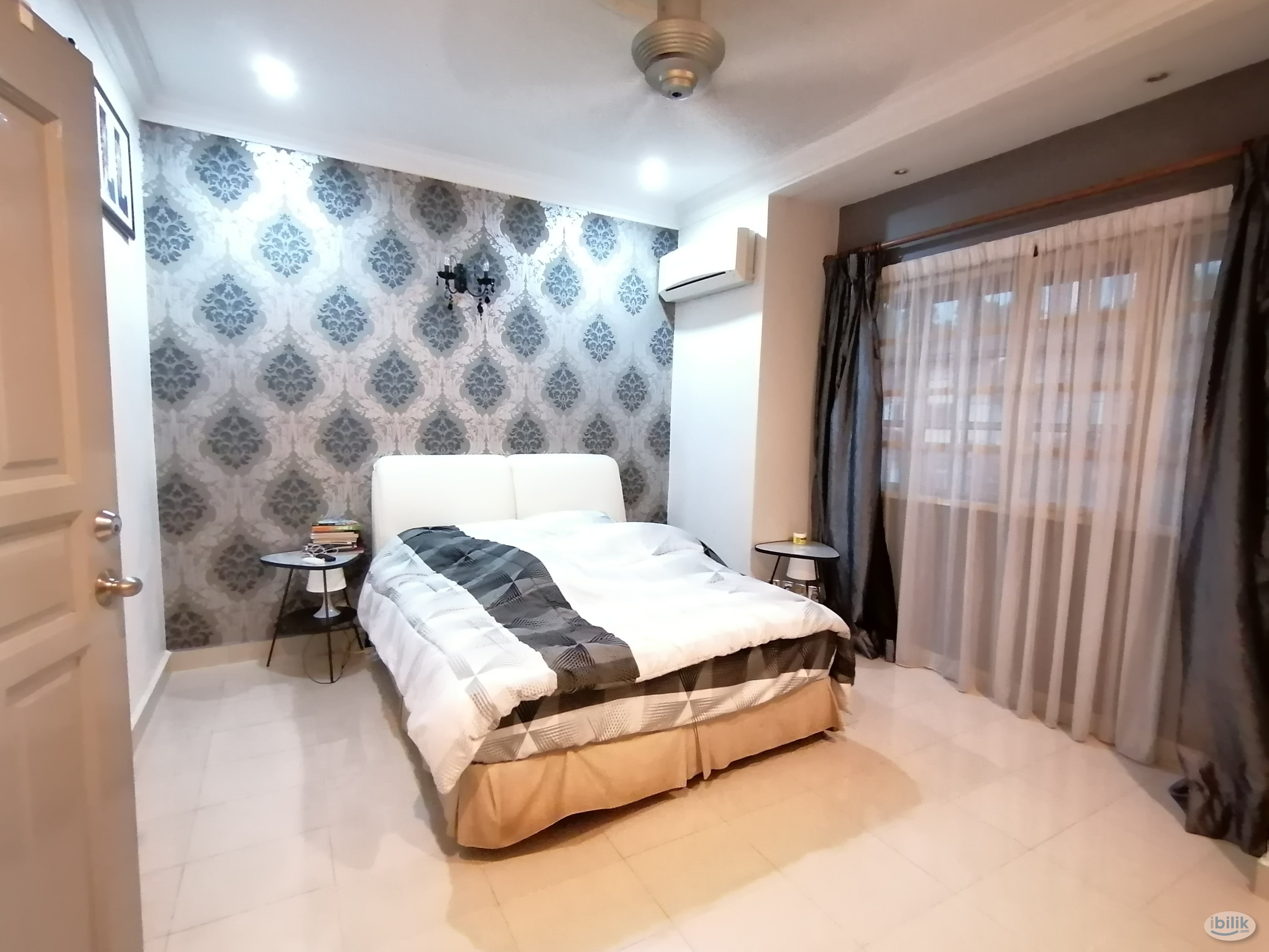 Nicely Renovated Master Bedroom [FREE carpark] - Image 3
