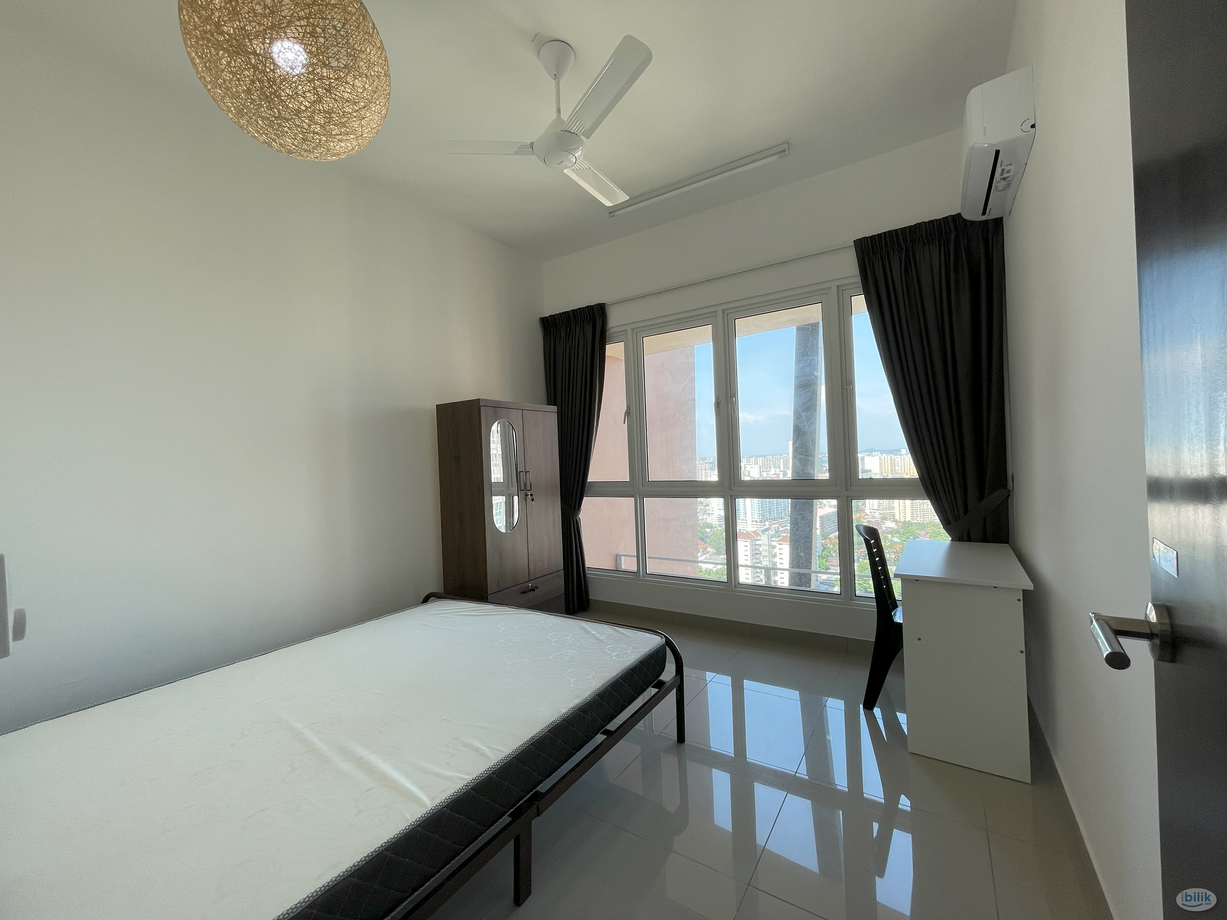 Middle Room at Penang, Malaysia - Image 1