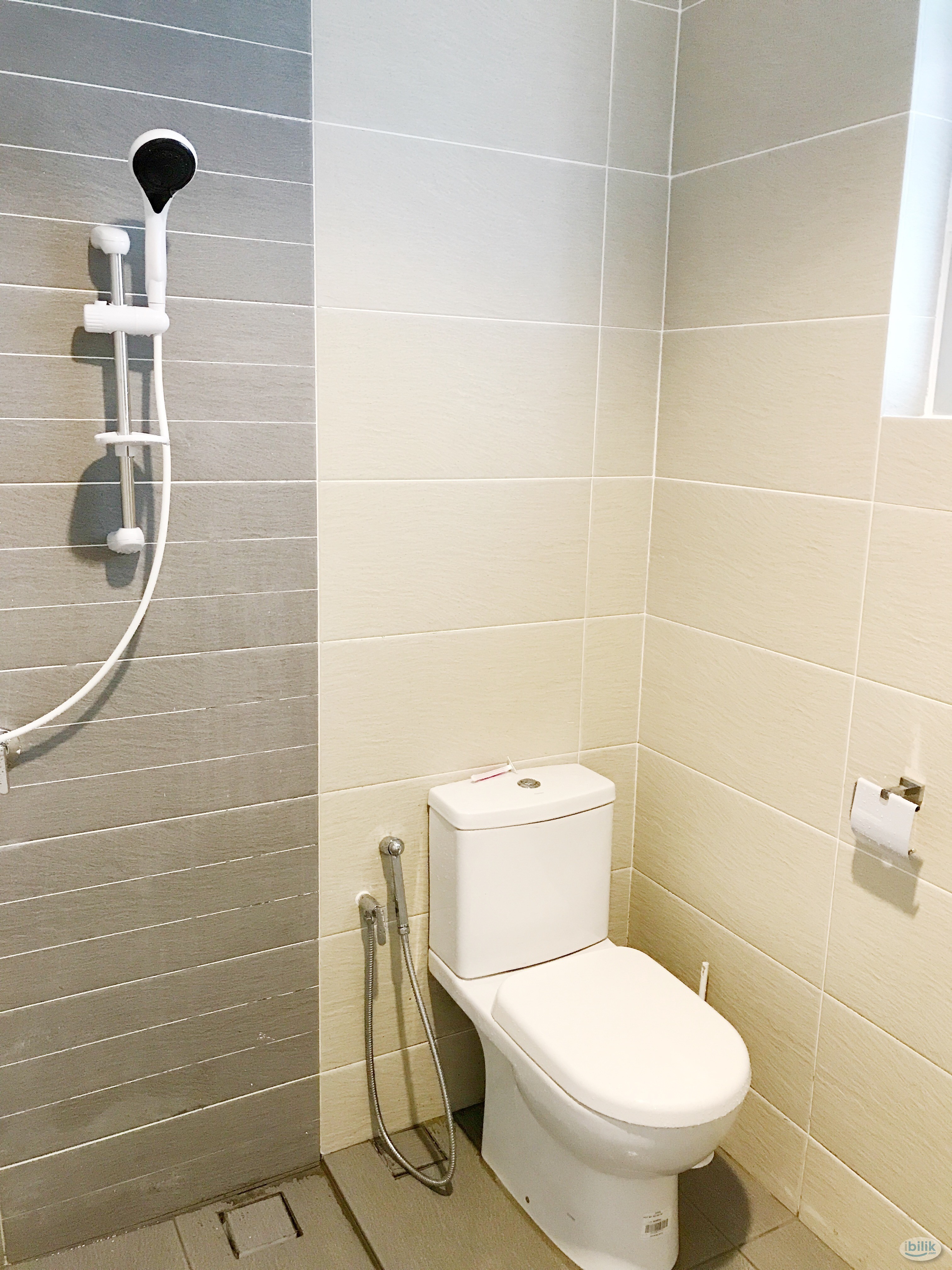 Middle Room at Sandilands, Jelutong - Image 3
