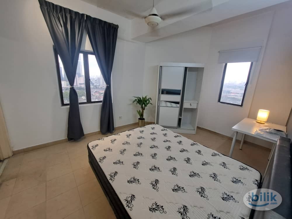Male Master Room @ Menara Bakti Condominium, Sek14, Next to Plaza 33, Digital Mall, Jaya Shopping Mall & Symphony Square - Image 3
