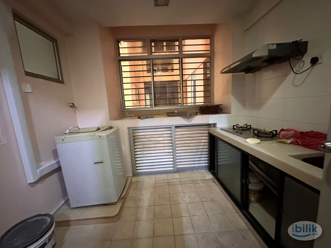 Middle Room at Fortune Park, Seri Kembangan - Image 4