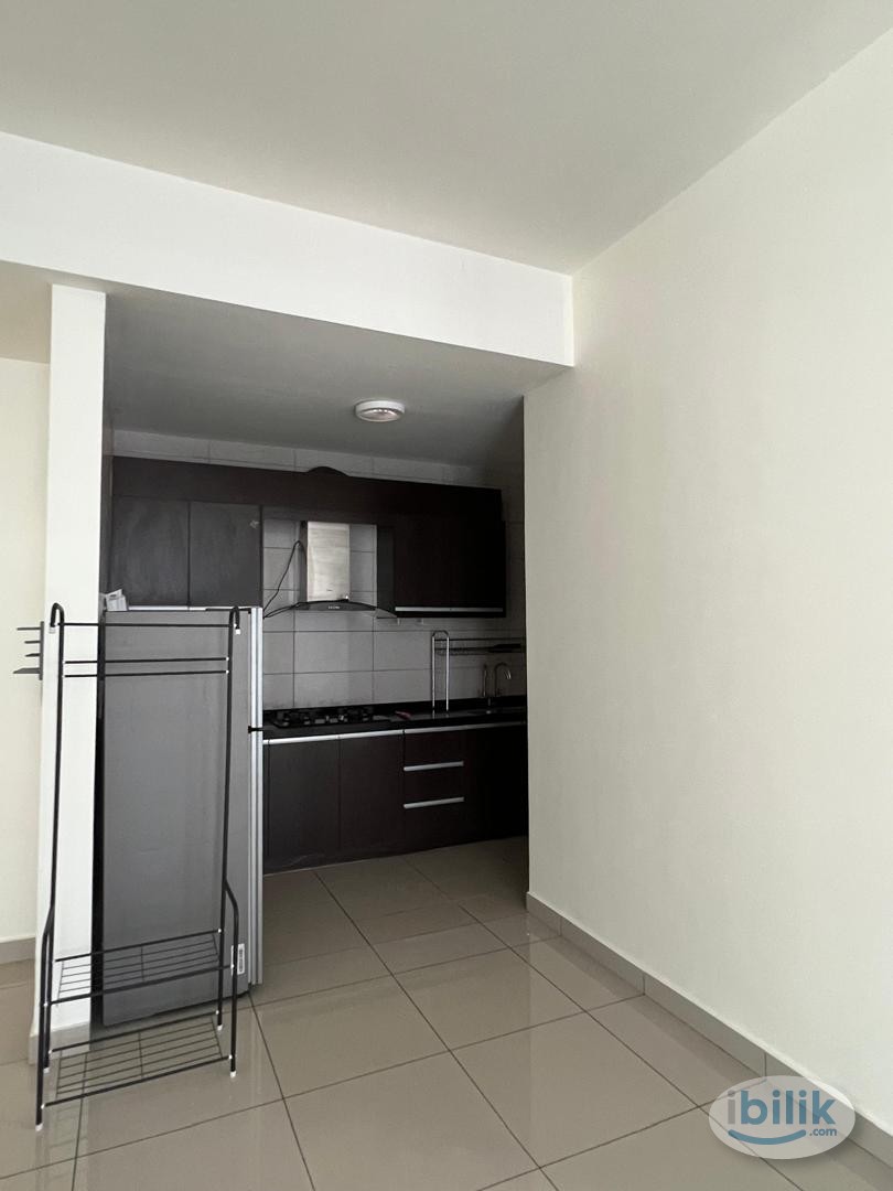 Middle Room at One South, Seri Kembangan - Image 4