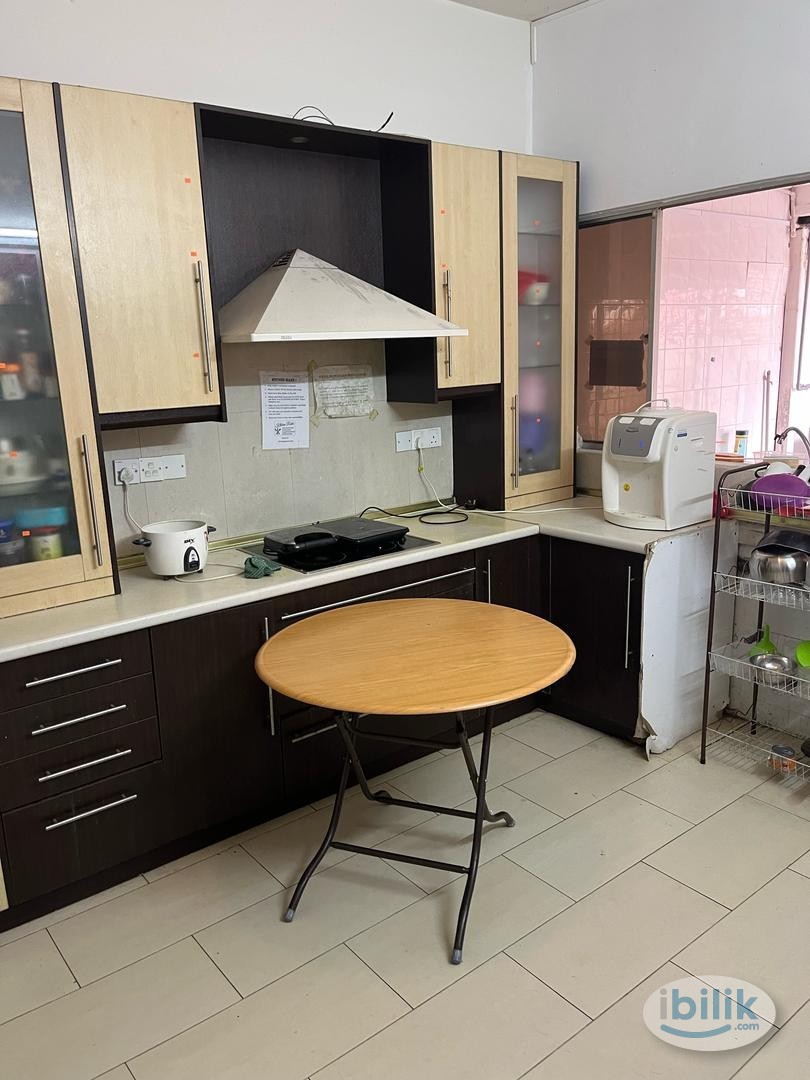 Master Room at Bandar Utama, Petaling Jaya - Image 1