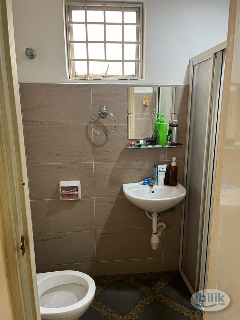 Master Room at Bandar Utama, Petaling Jaya - Image 2