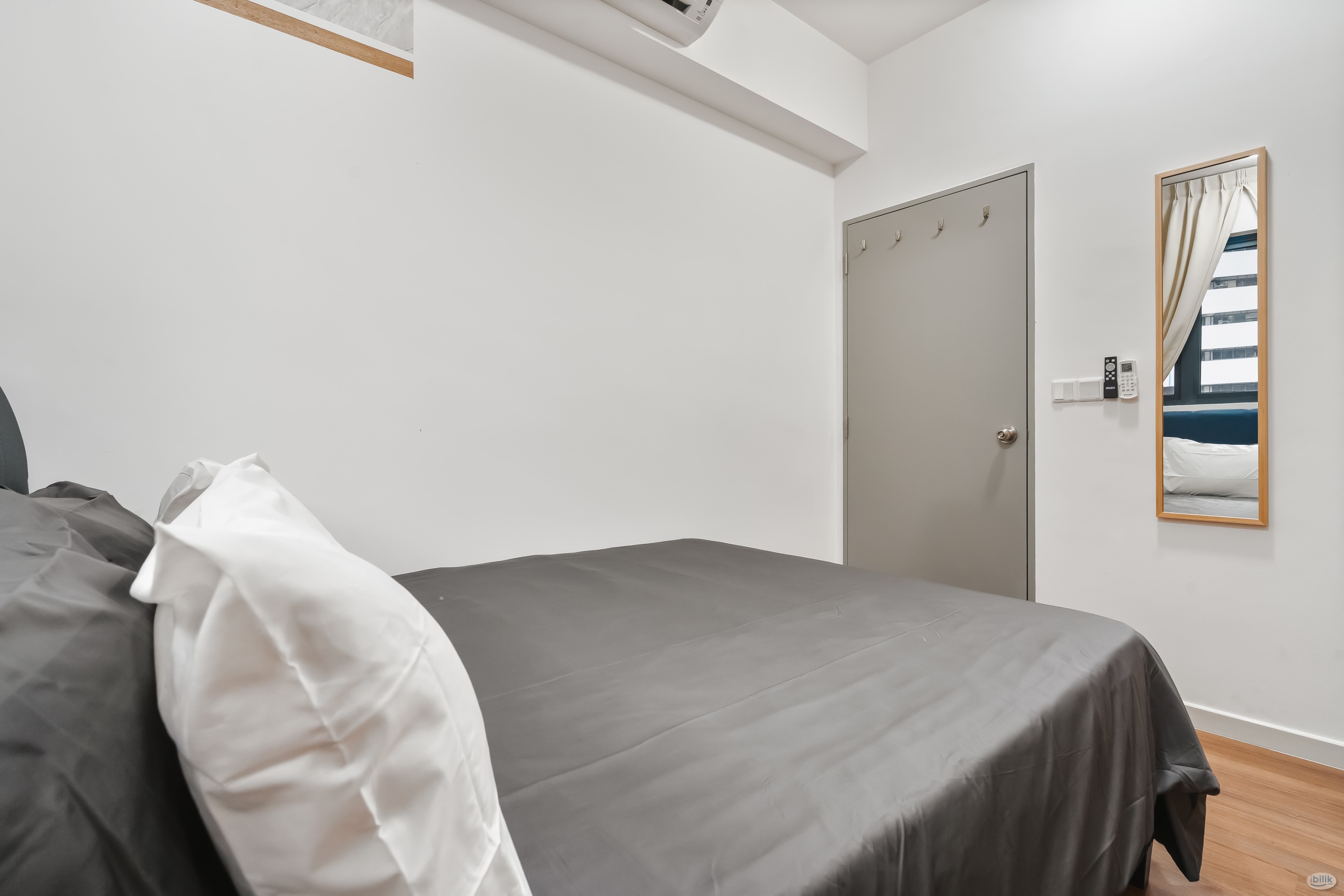 Male Comfortable Middle Room at M Vertica KL City Residences, Cheras - Image 2
