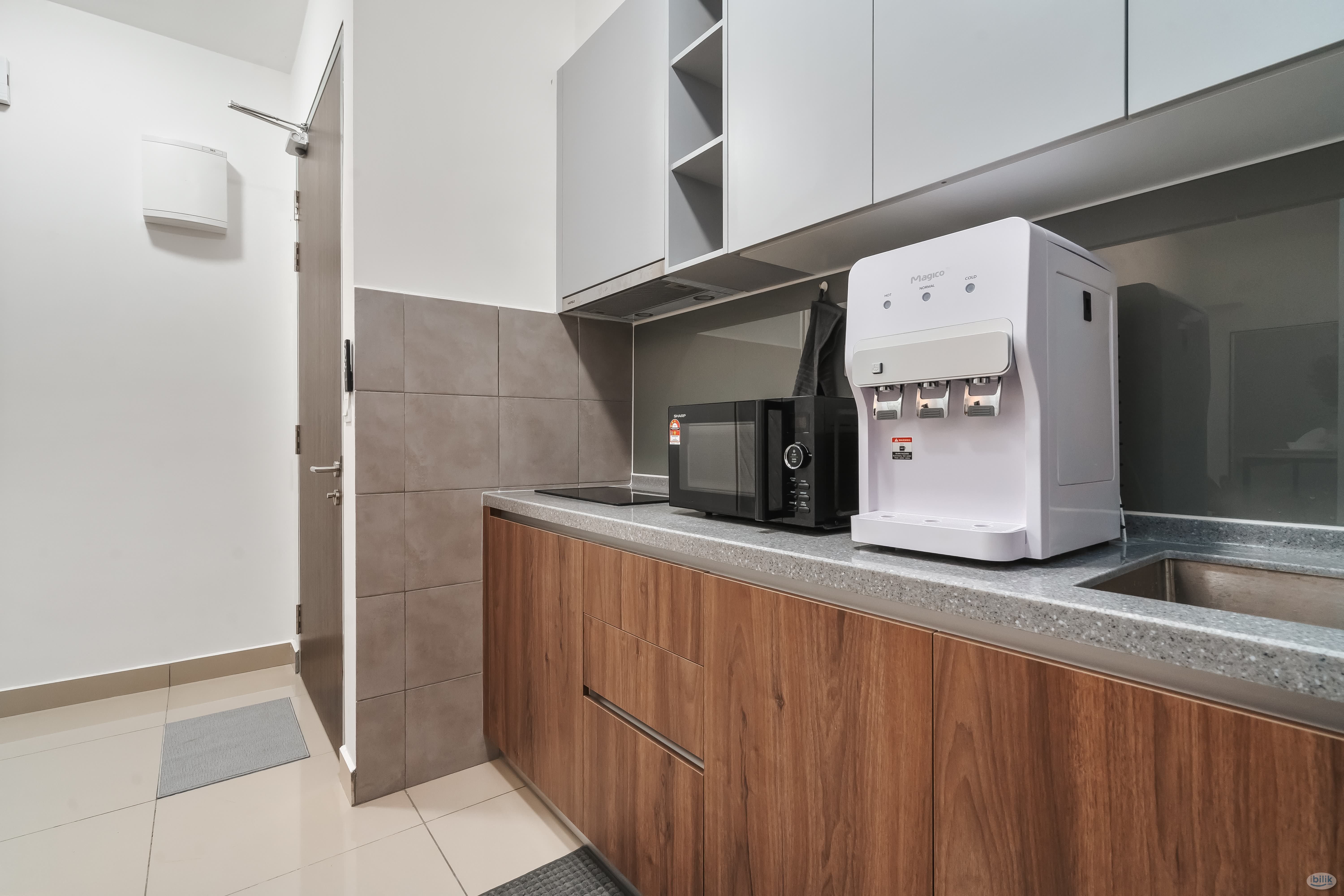 Male Comfortable Middle Room at M Vertica KL City Residences, Cheras - Image 4