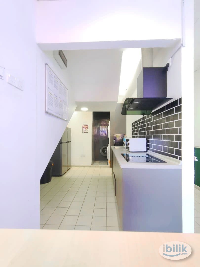 Middle Room at Co-Living, Petaling Jaya - Image 2