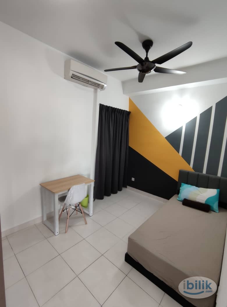 Middle Room at Setiawalk, Pusat Bandar Puchong - Image 1