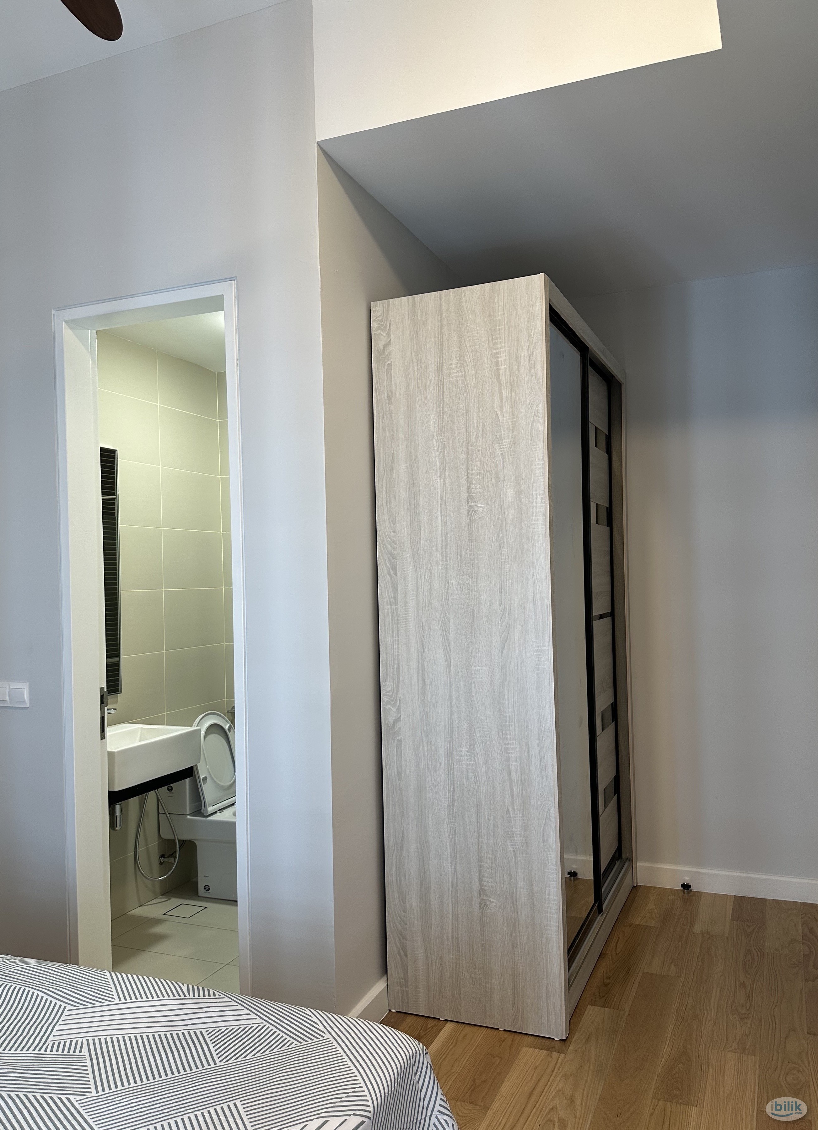 Single Room at Sentral Suites, KL Sentral - Image 4