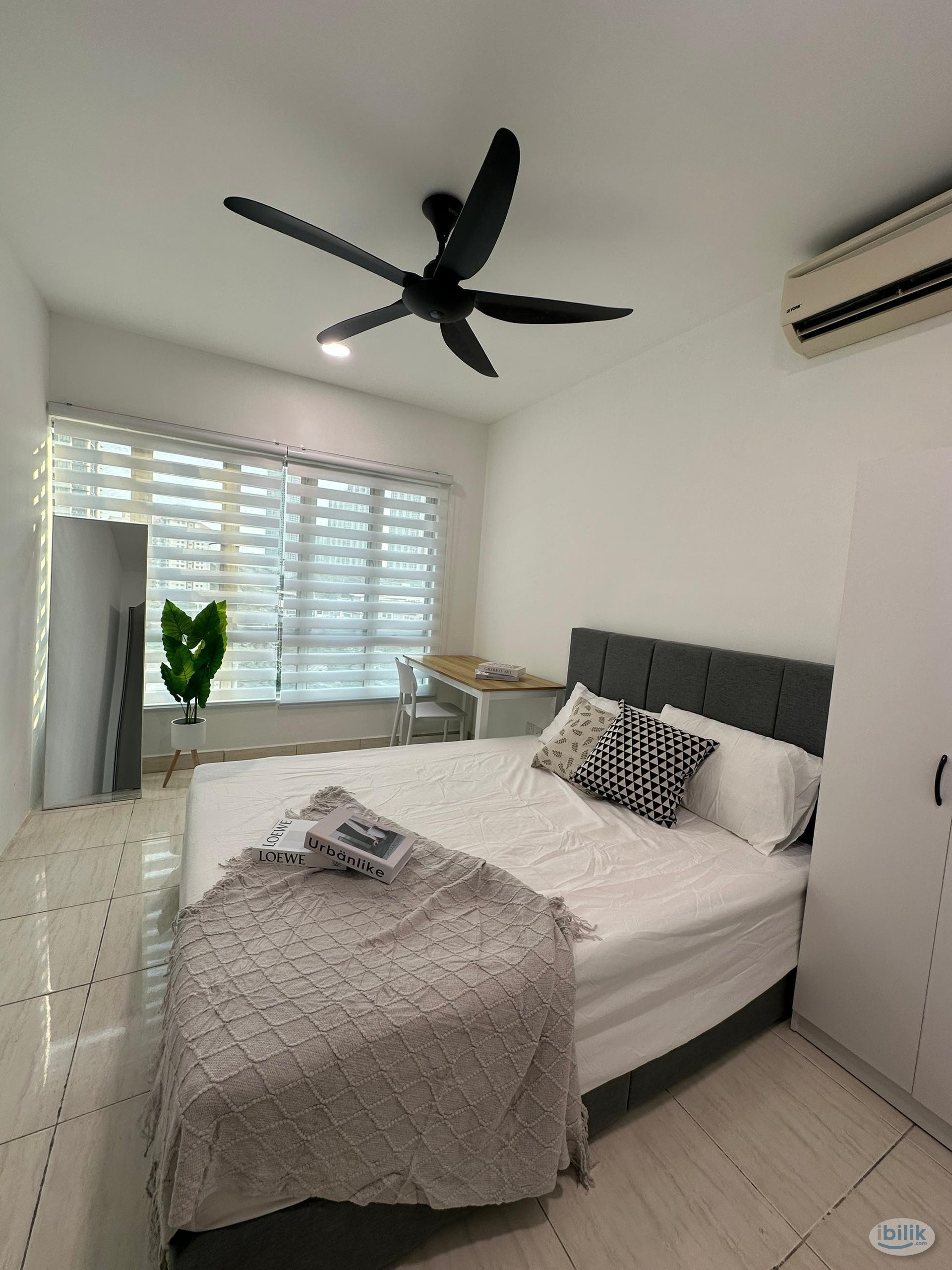 Green Avenue Middle Room for Rent, Male unit  - Image 1