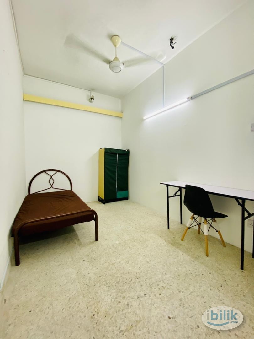 💥💥HUGE SINGLE ROOM💥✨, LOW Budget! 🌟💵 At SS 2 Petaling Jaya - Image 1