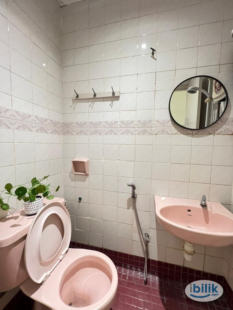 🌟 HOTEL HANKYU DELUXE MASTER ROOM🌟 – Comfort & Privacy Combined!🌿 at CoLiving / Co Living / Co-Living, Chow Kit - Image 5