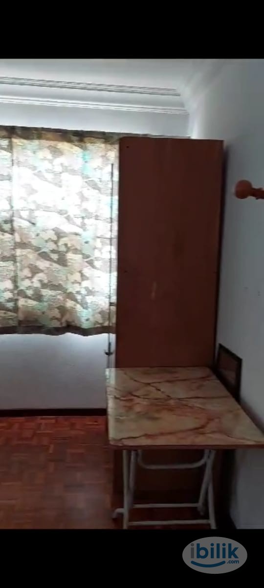 Middle Room at Sri Desa, Kuchai Lama - Image 2
