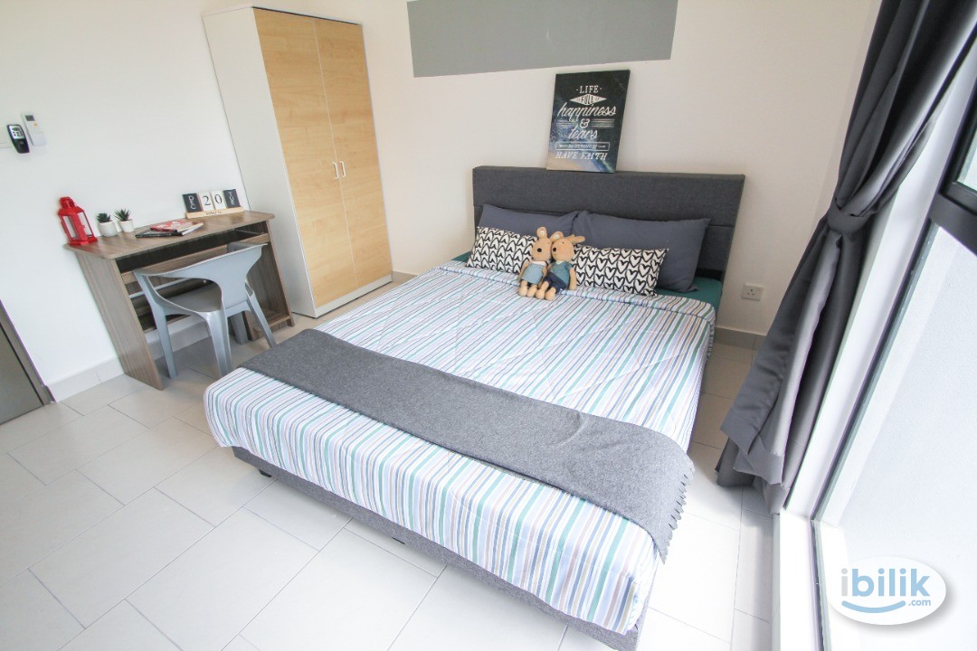 Room With Window at Astetica Residences, Seri Kembangan - Image 4