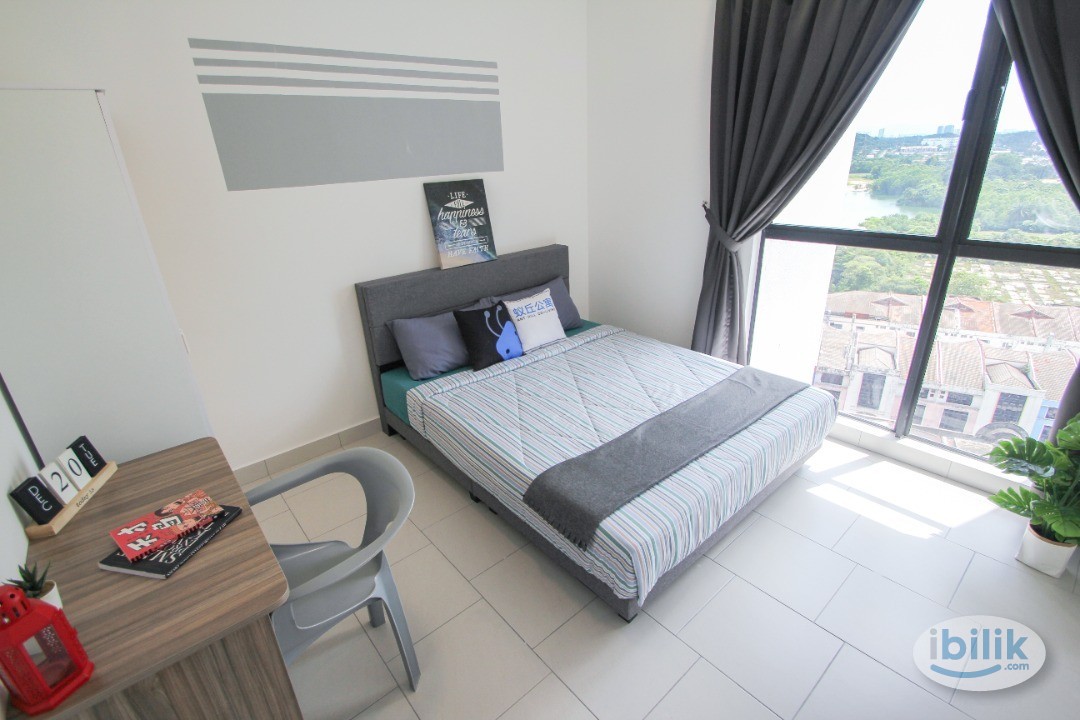 Room With Window at Astetica Residences, Seri Kembangan - Image 5