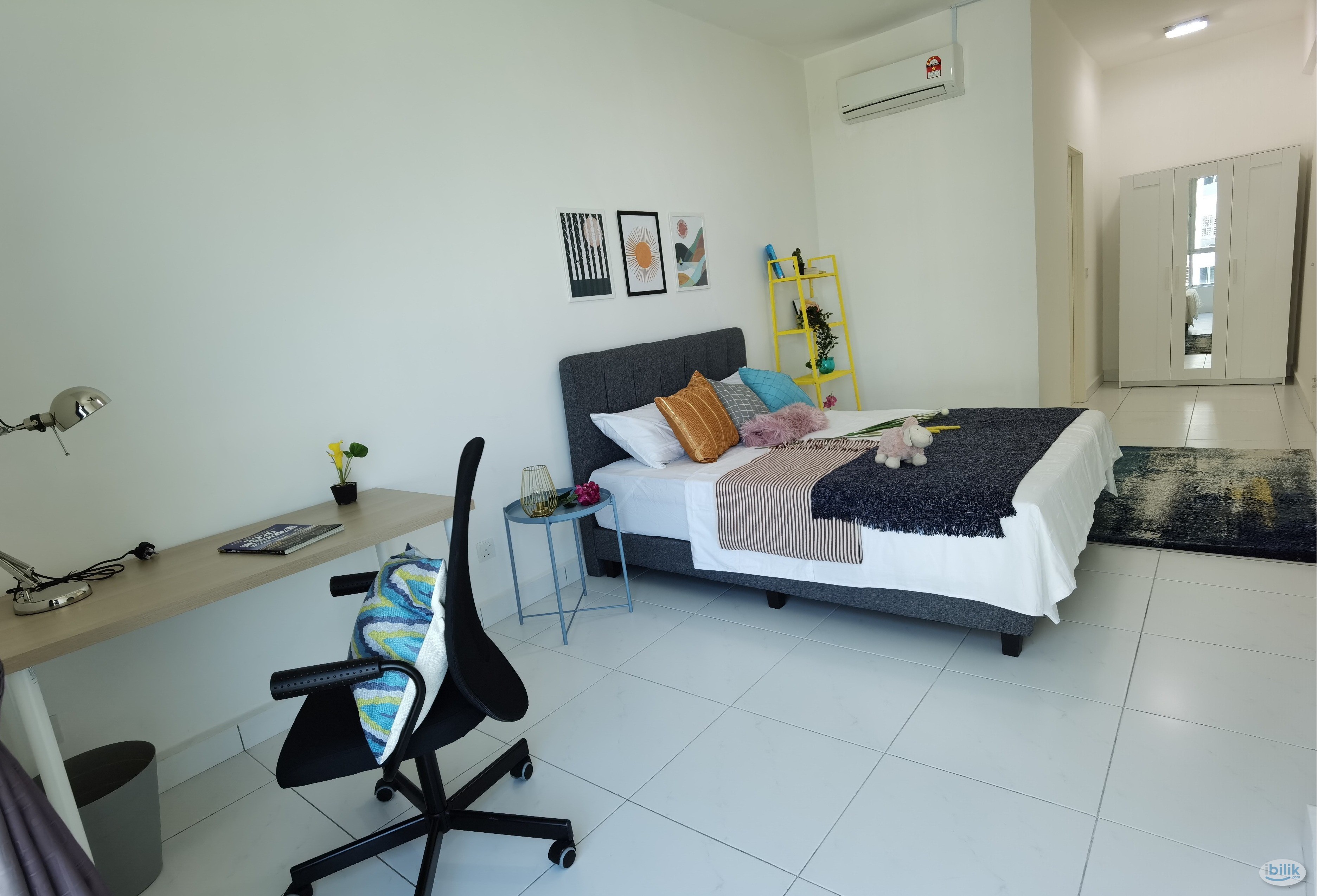 Master Room at Elit Heights, Bayan Baru - Image 2