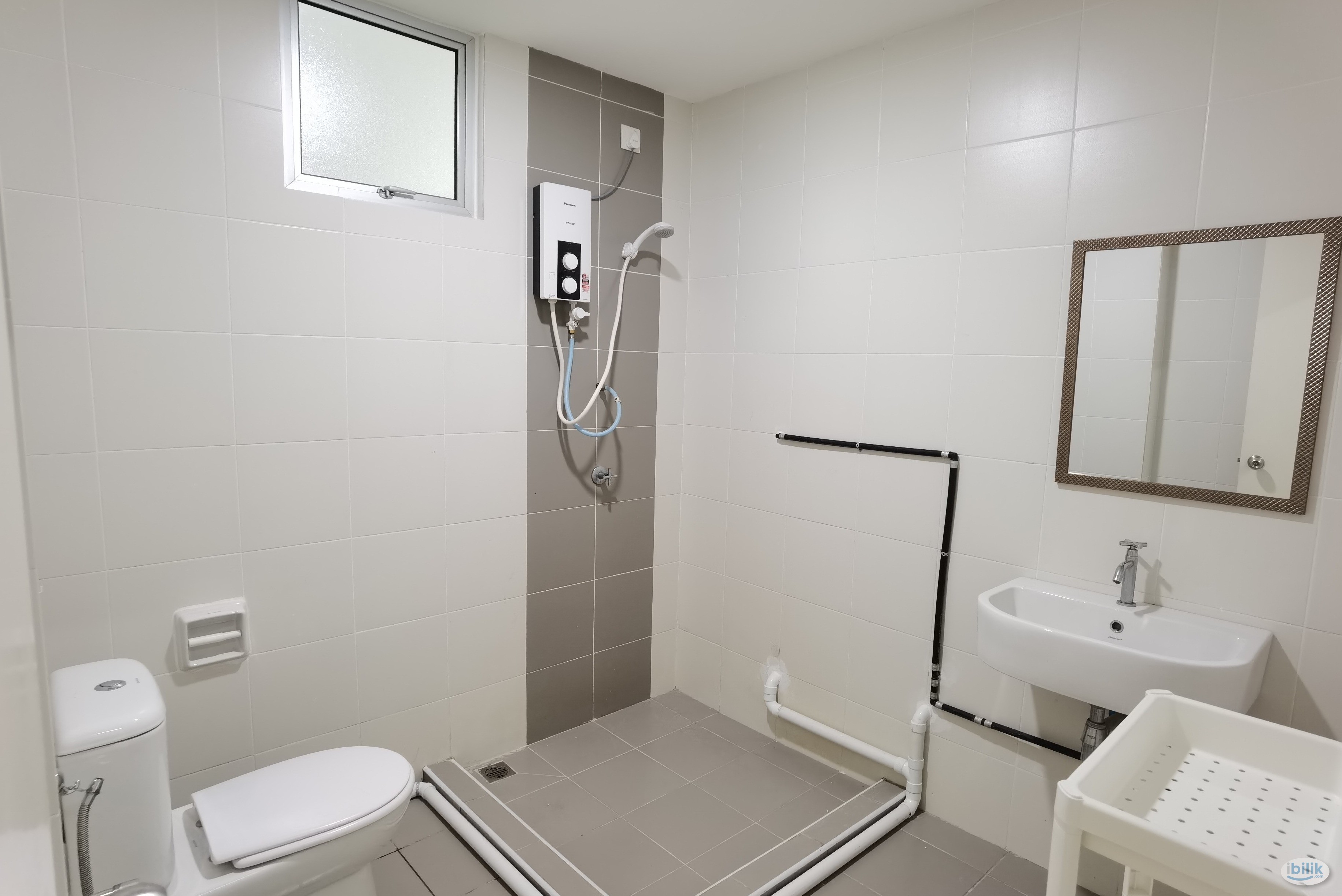 Middle Room at Elit Heights, Bayan Lepas - Image 3