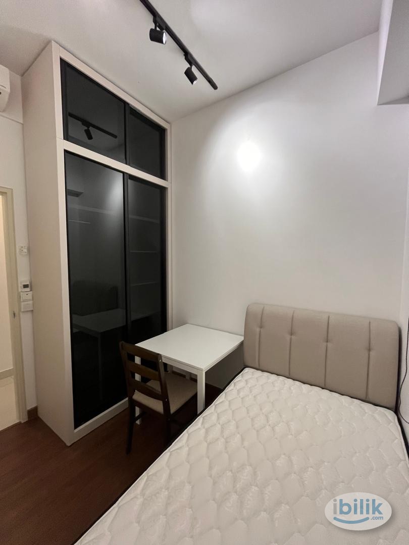 Middle Room at Greenfield Residence, Bandar Sunway - Image 2