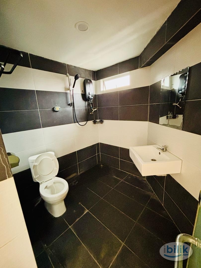 📍HOTEL HOT BALLON MASTER ROOM At TAMAN INTAN, KLANG🔥🔥MOVE IN IMMEDIATELY🔥🔥 - Image 4