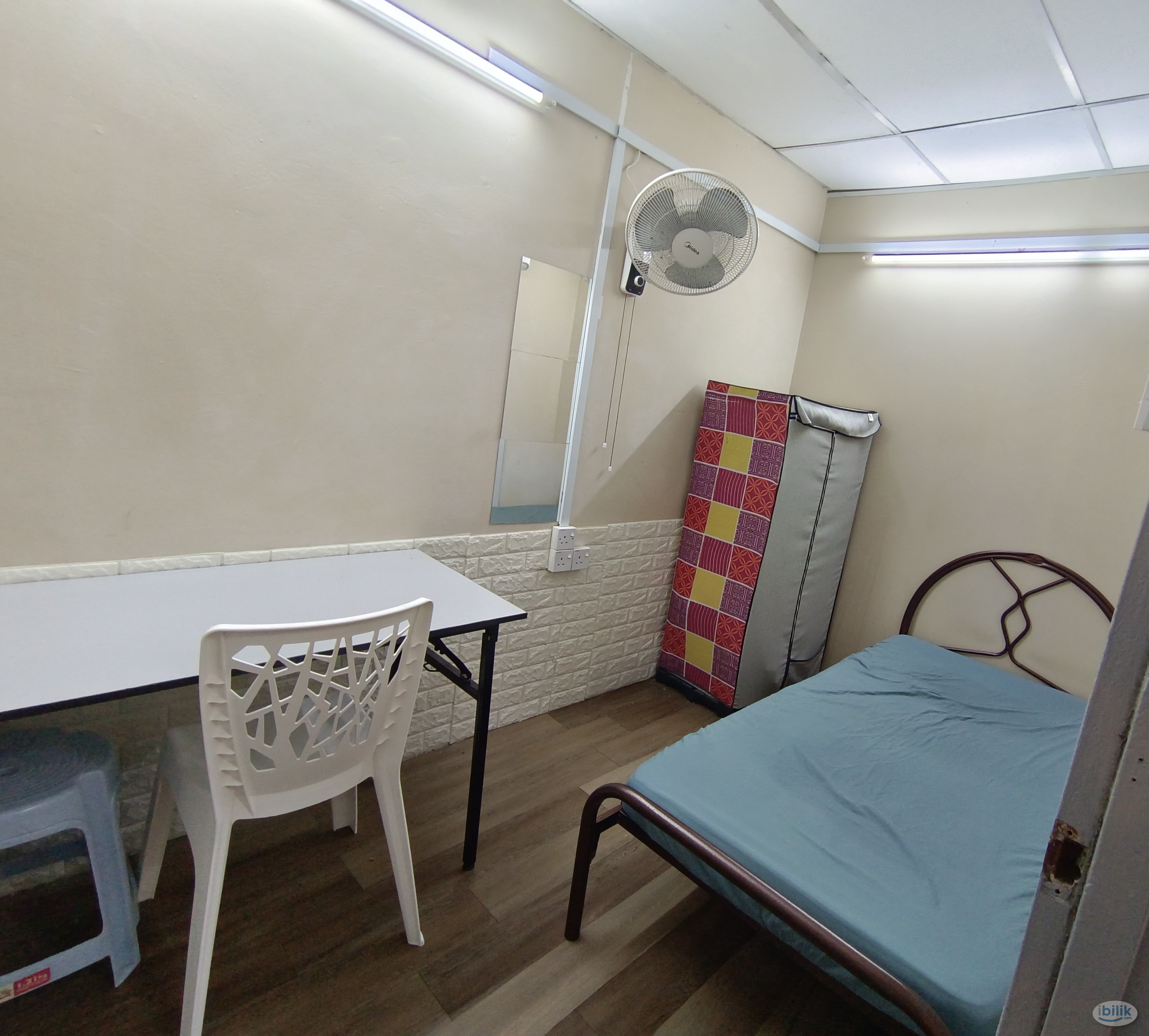 ✅Hostel Room for rent at SS4 Petaling Jaya, 5 min walking distance to LRT Kelana Jaya - Image 1
