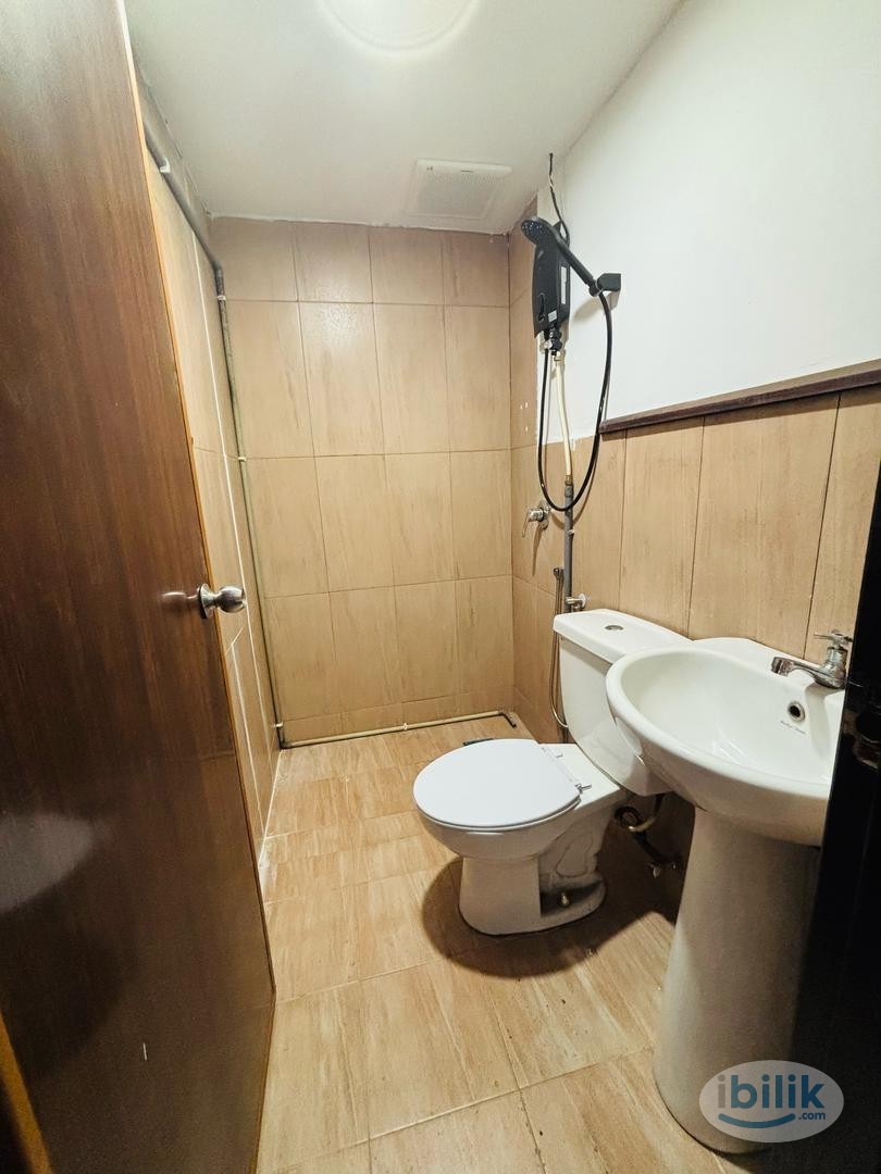 ☀️HOTEL ANTHILL CO-LIVING SPACIOUS MASTER ROOM At BANDAR PUCHONG JAYA☀️  🔥🔥MOVE IN IMMEDIATELY🔥🔥⭐️TRUSTED AGENT⭐️ - Image 4