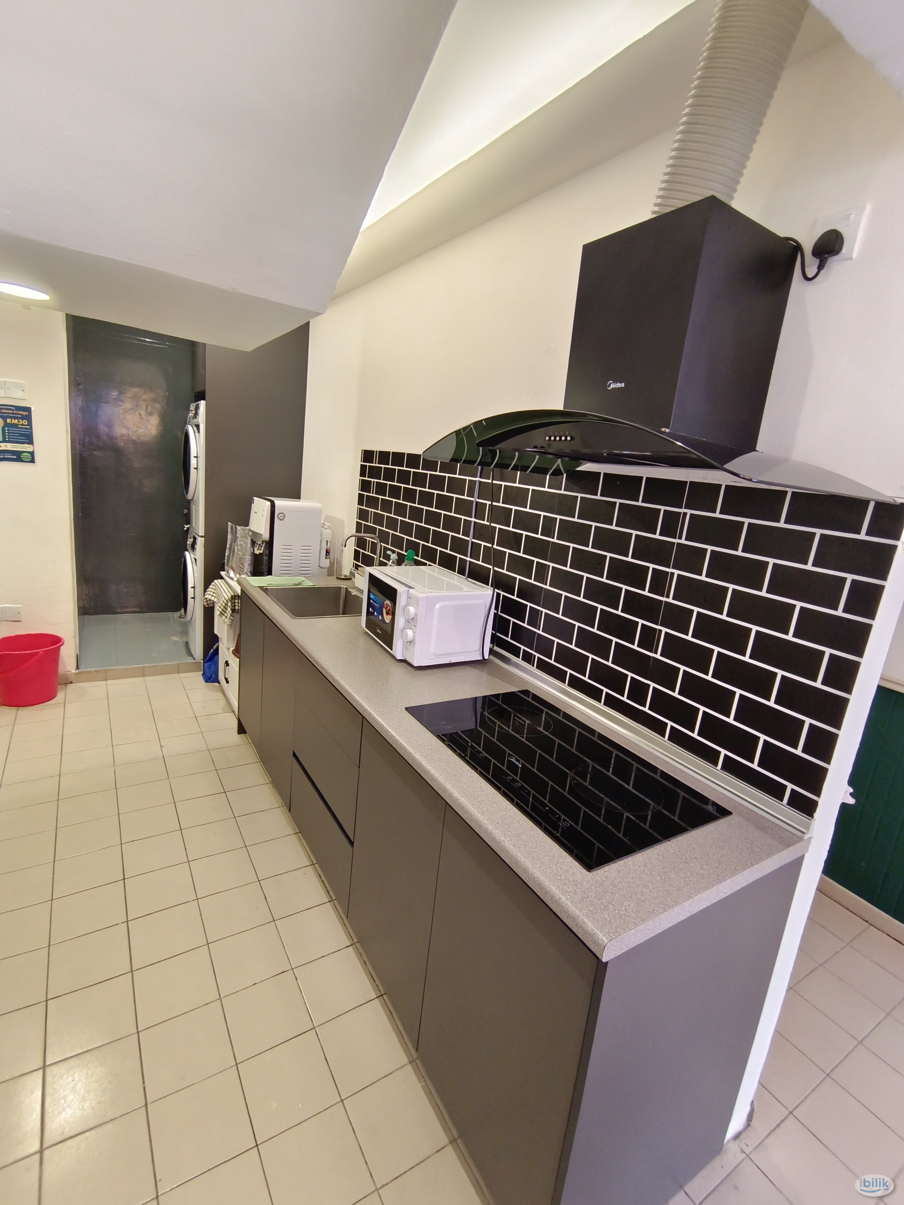 ✨Nice room with private bathroom for rent at Uptown Damansara, 2min walking distance to Starling Mall, 8min drive to One - Image 2