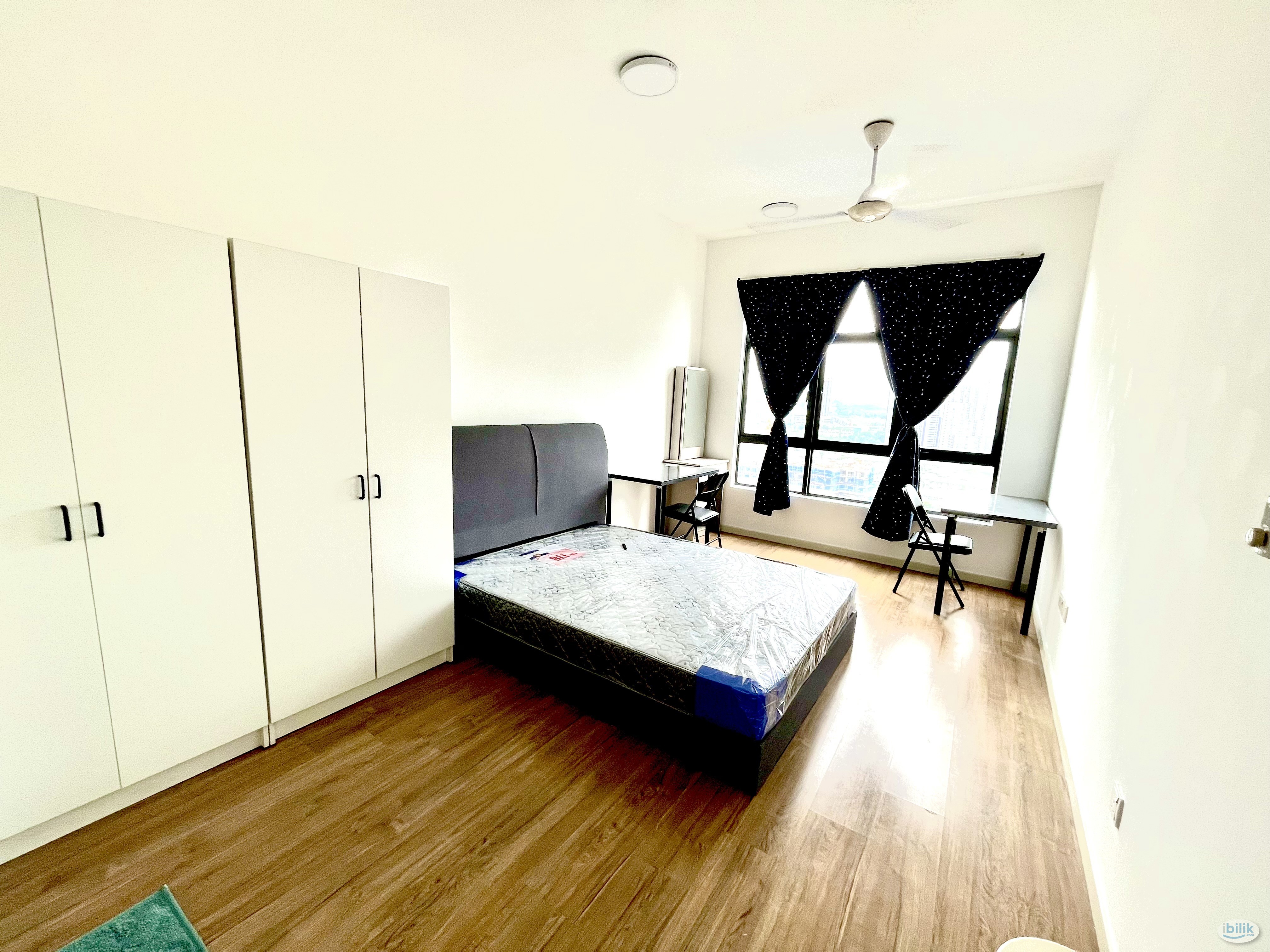 Master Room at Casa Green, Bukit Jalil - Image 1