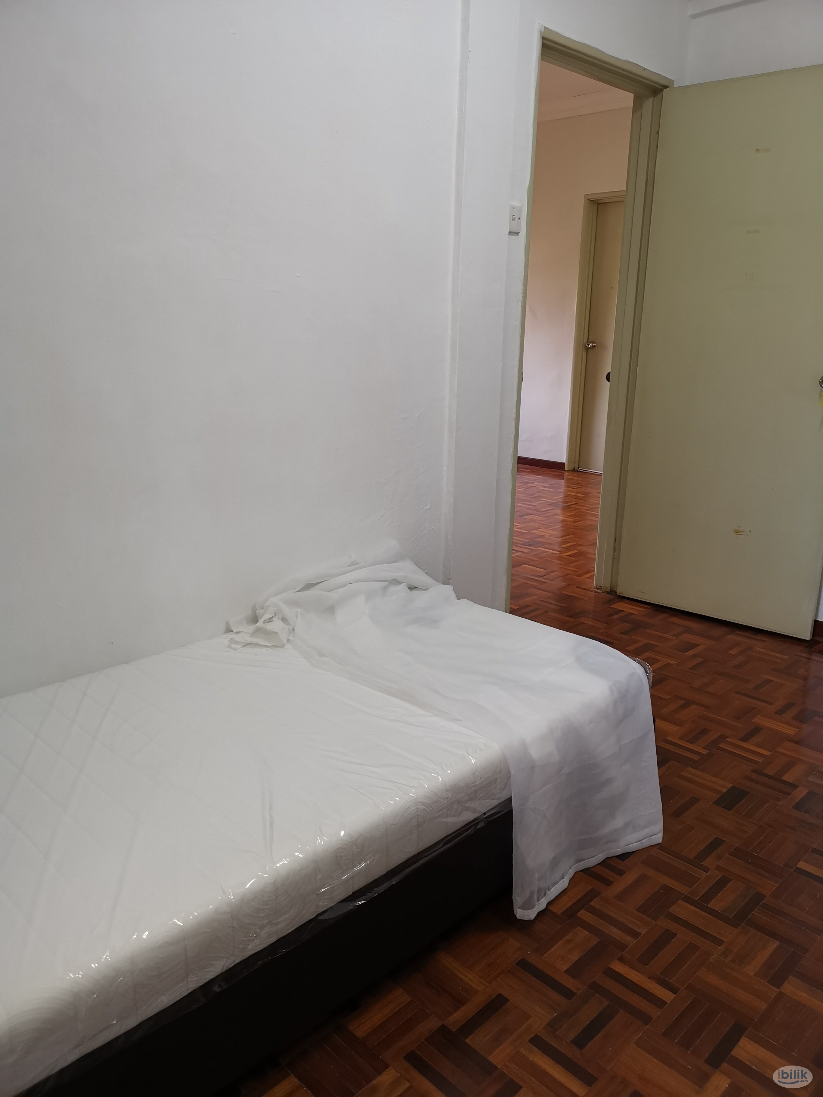 Single Room at Taman Mount Austin, Johor Bahru - Image 1