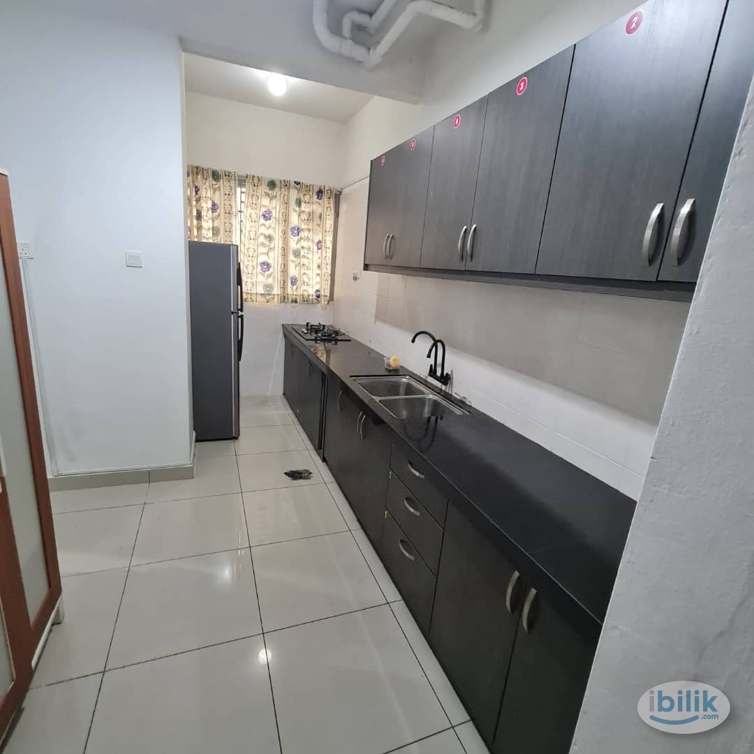 Master Room at Impian Meridian, UEP Subang Jaya - Image 1