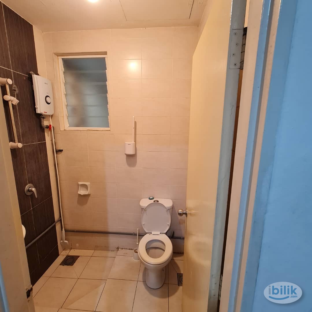 Master Room at Impian Meridian, UEP Subang Jaya - Image 2