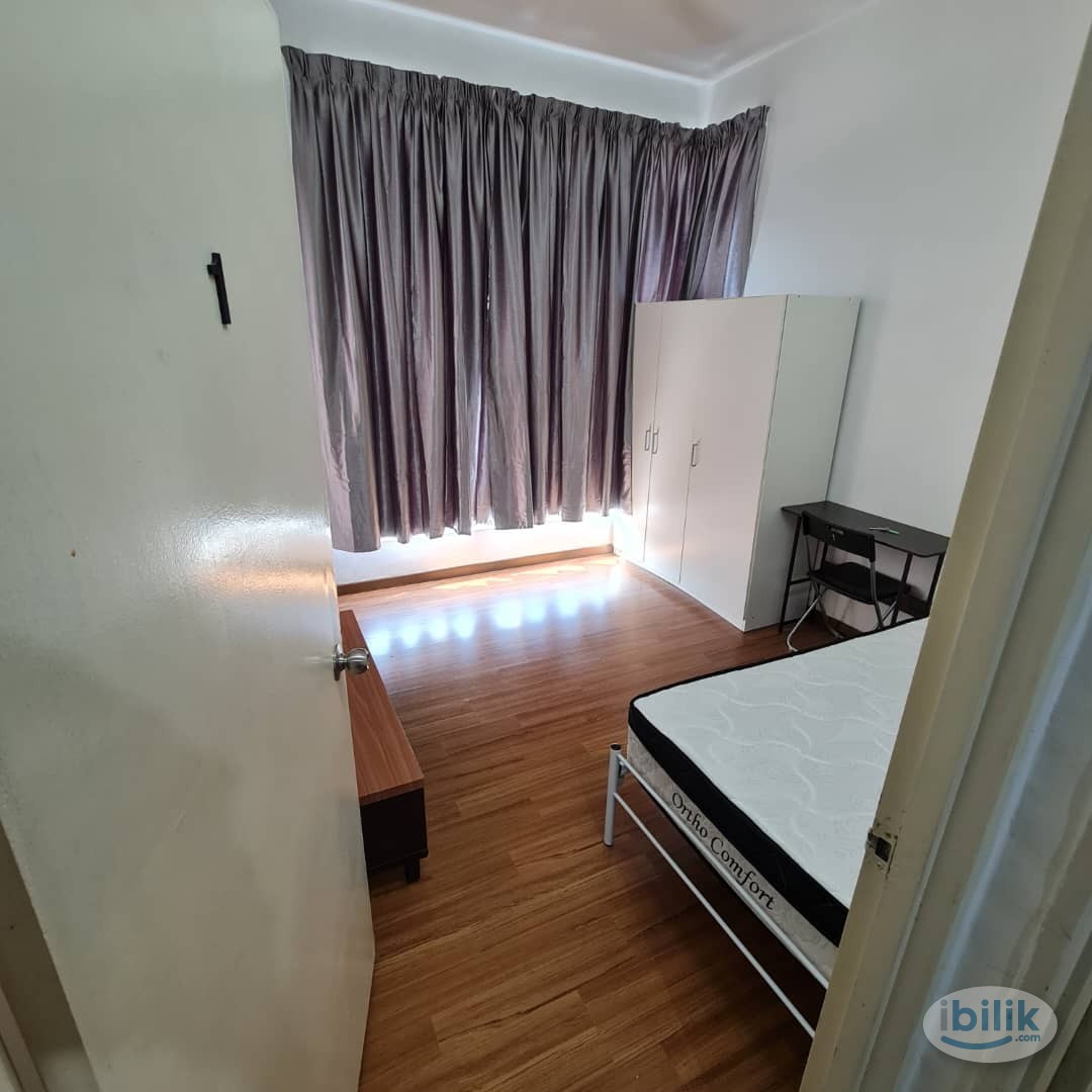 Master Room at Impian Meridian, UEP Subang Jaya - Image 5