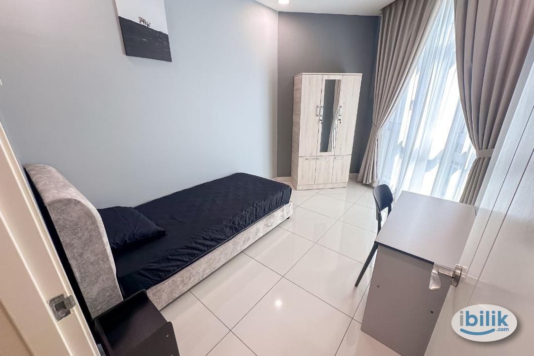 Dato Onn - Single Room Free Electricity Bills - Image 1